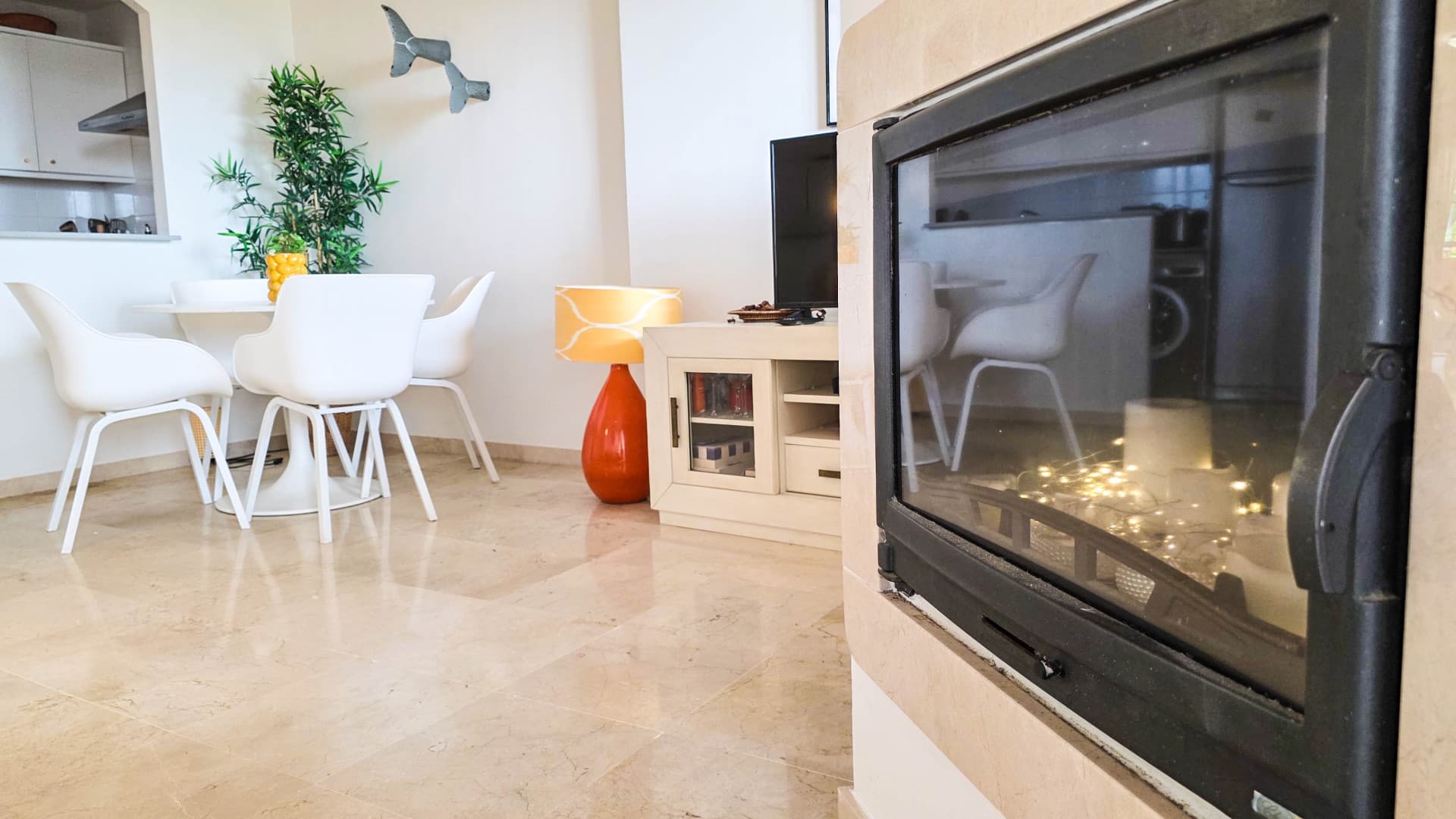 Ground Floor Apartment with Panoramic Views and Two Terraces in La Duquesa