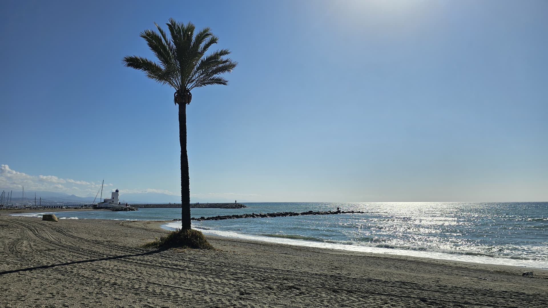 Ground Floor Apartment with Panoramic Views and Two Terraces in La Duquesa