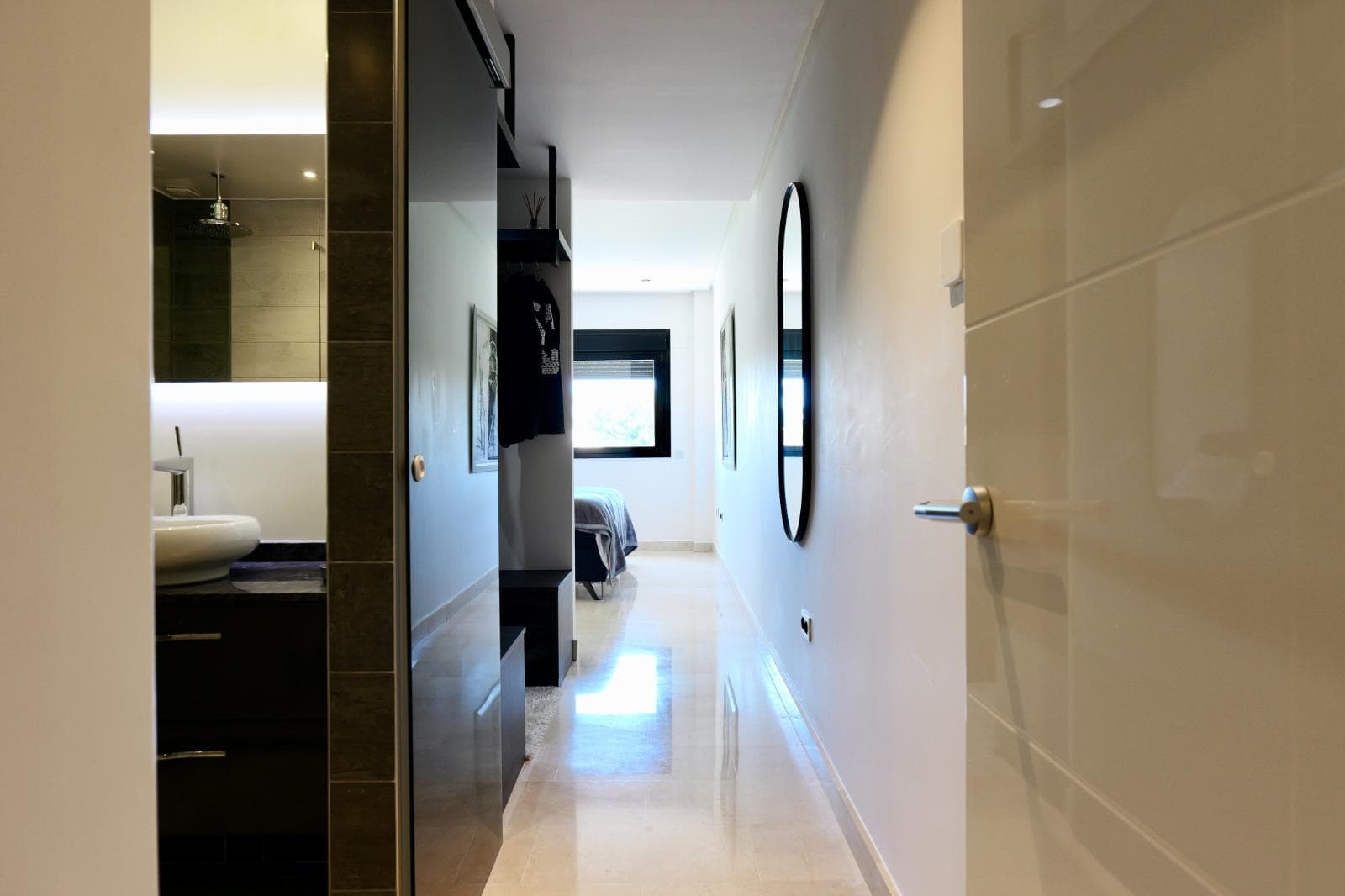 Exclusive Beachside Apartment in Las Mimosas, Walking Distance to Puerto Banús & Mistral Beach