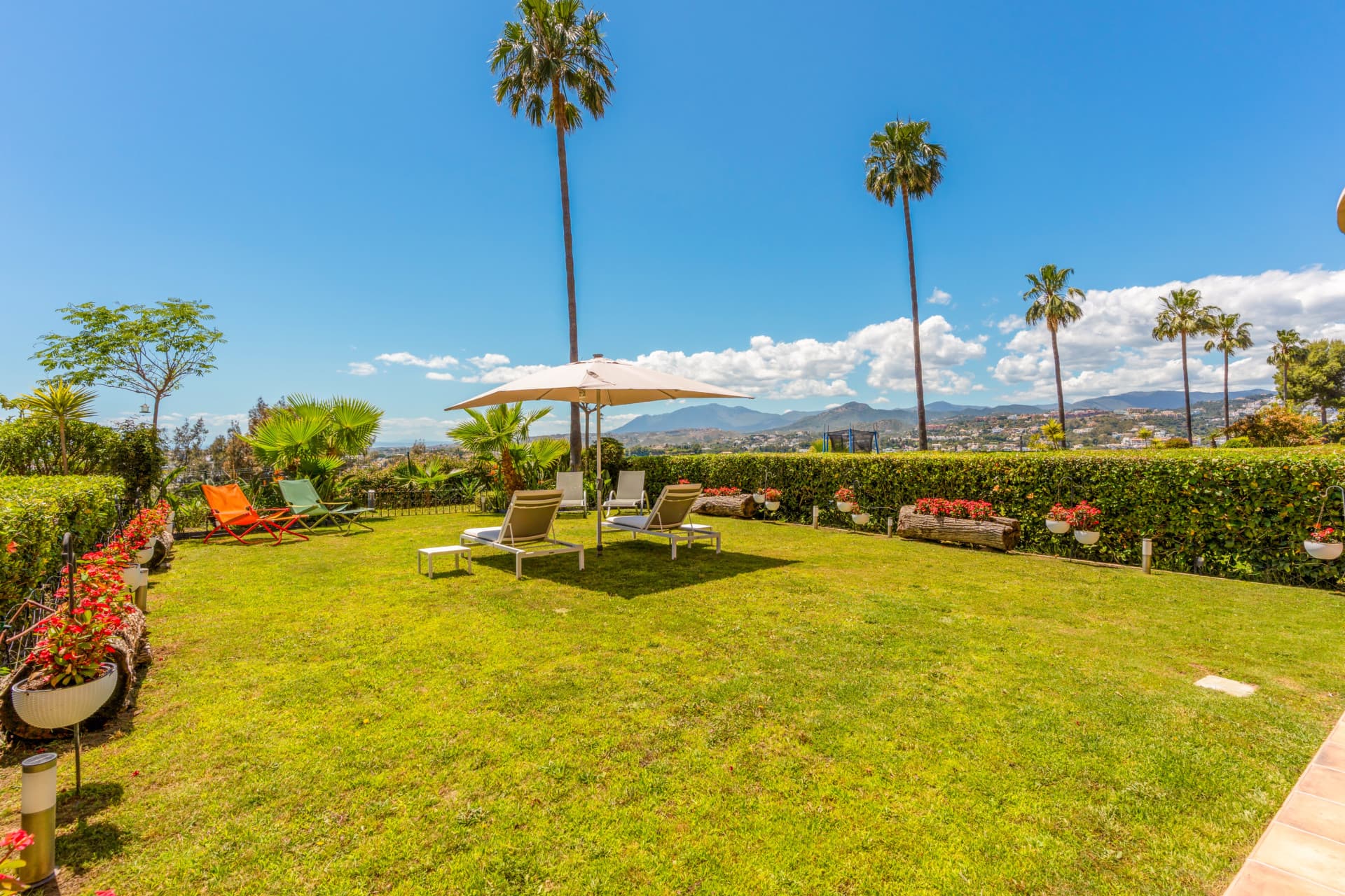 Apartment with private garden and stunning views