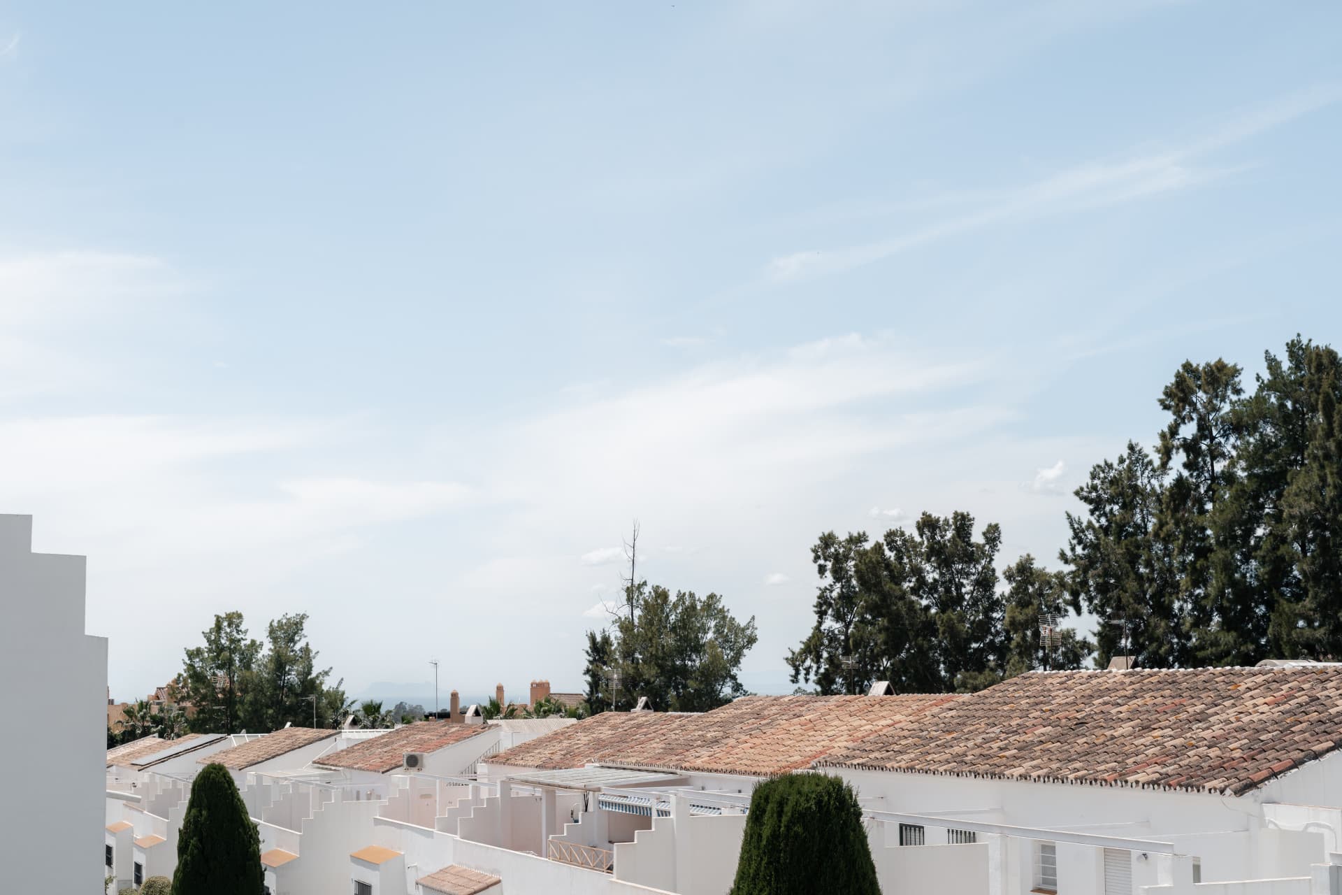 Spacious townhouse with villa feel in Señorío de Cortés