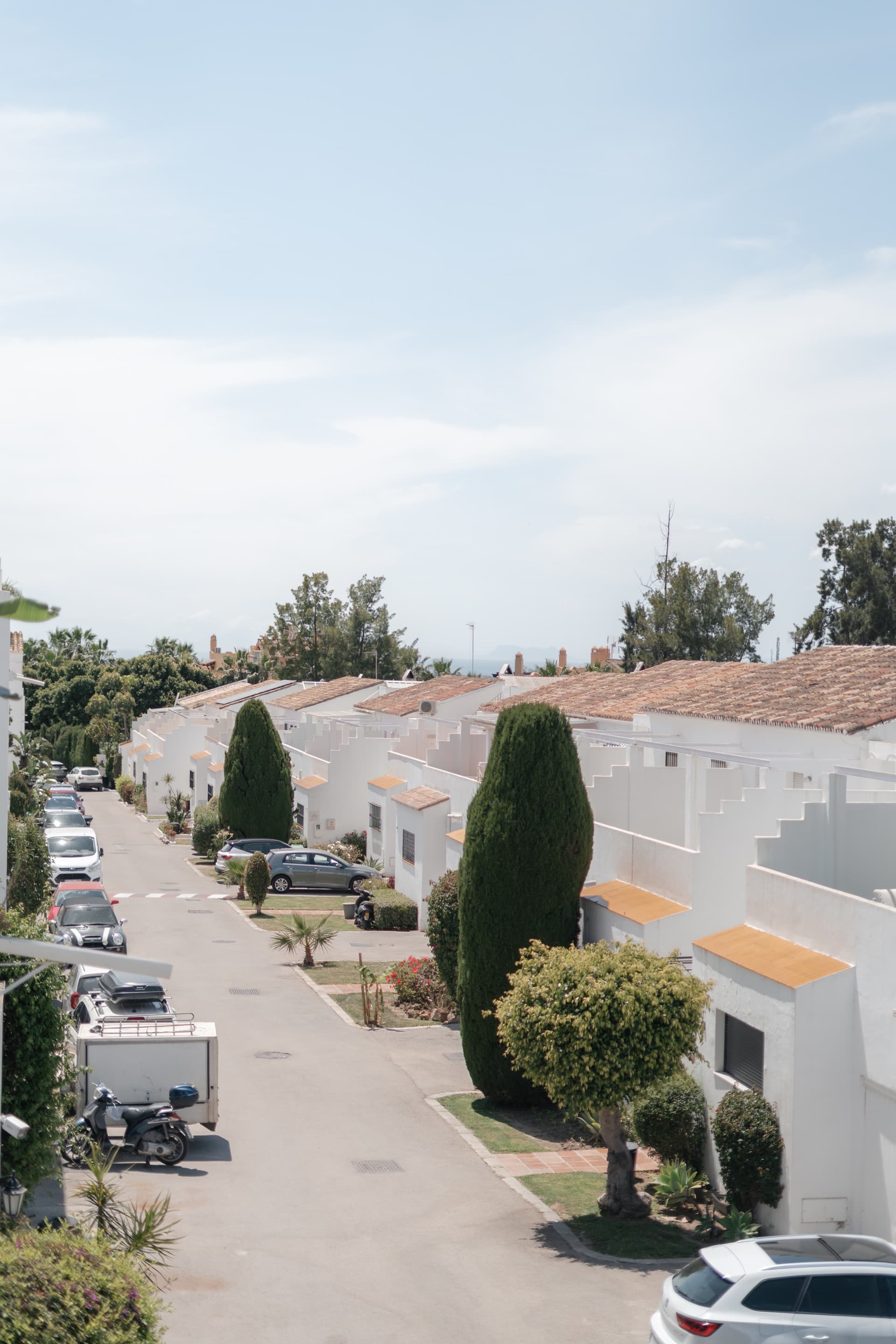 Spacious townhouse with villa feel in Señorío de Cortés