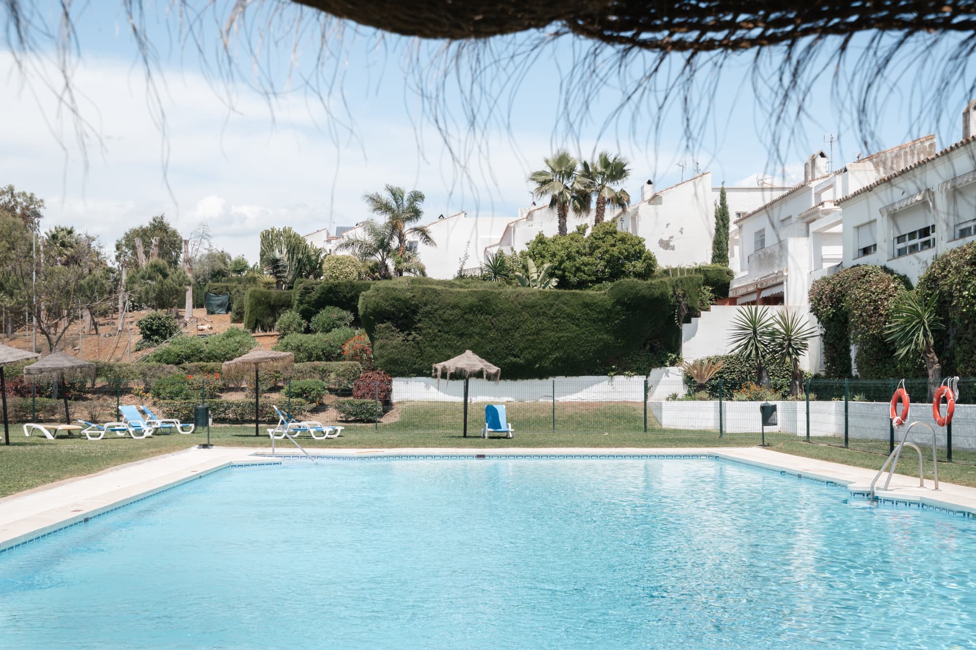 Spacious townhouse with villa feel in Señorío de Cortés