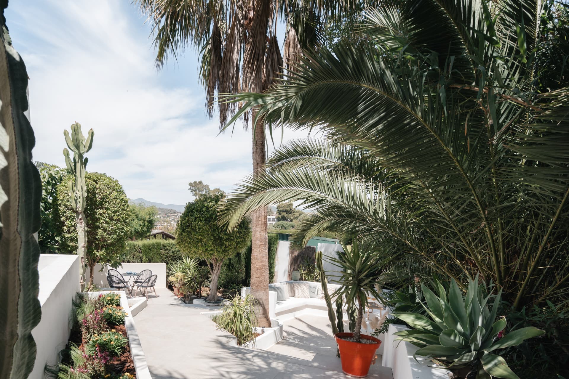 Spacious townhouse with villa feel in Señorío de Cortés