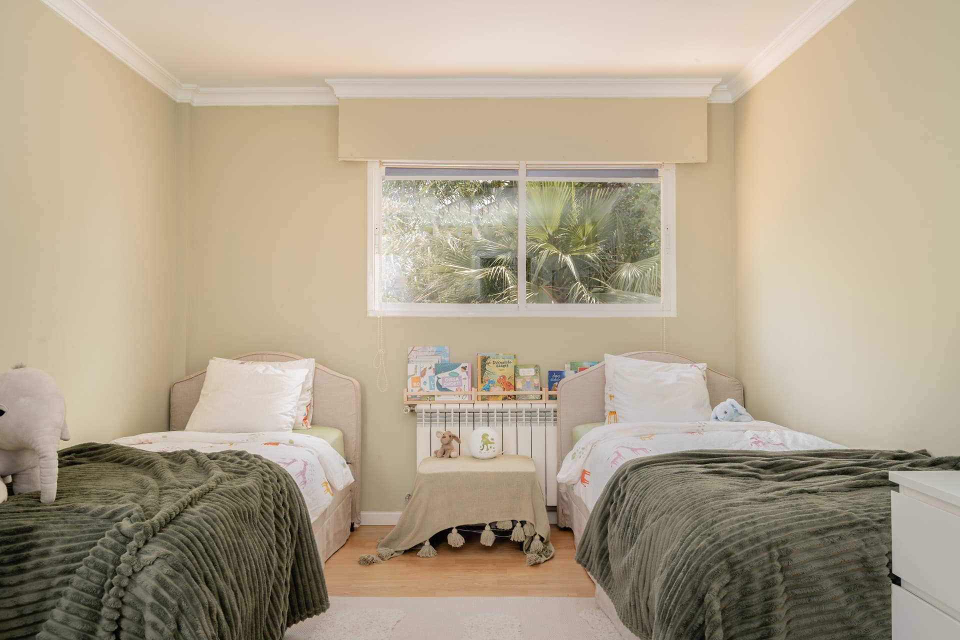 Spacious townhouse with villa feel in Señorío de Cortés