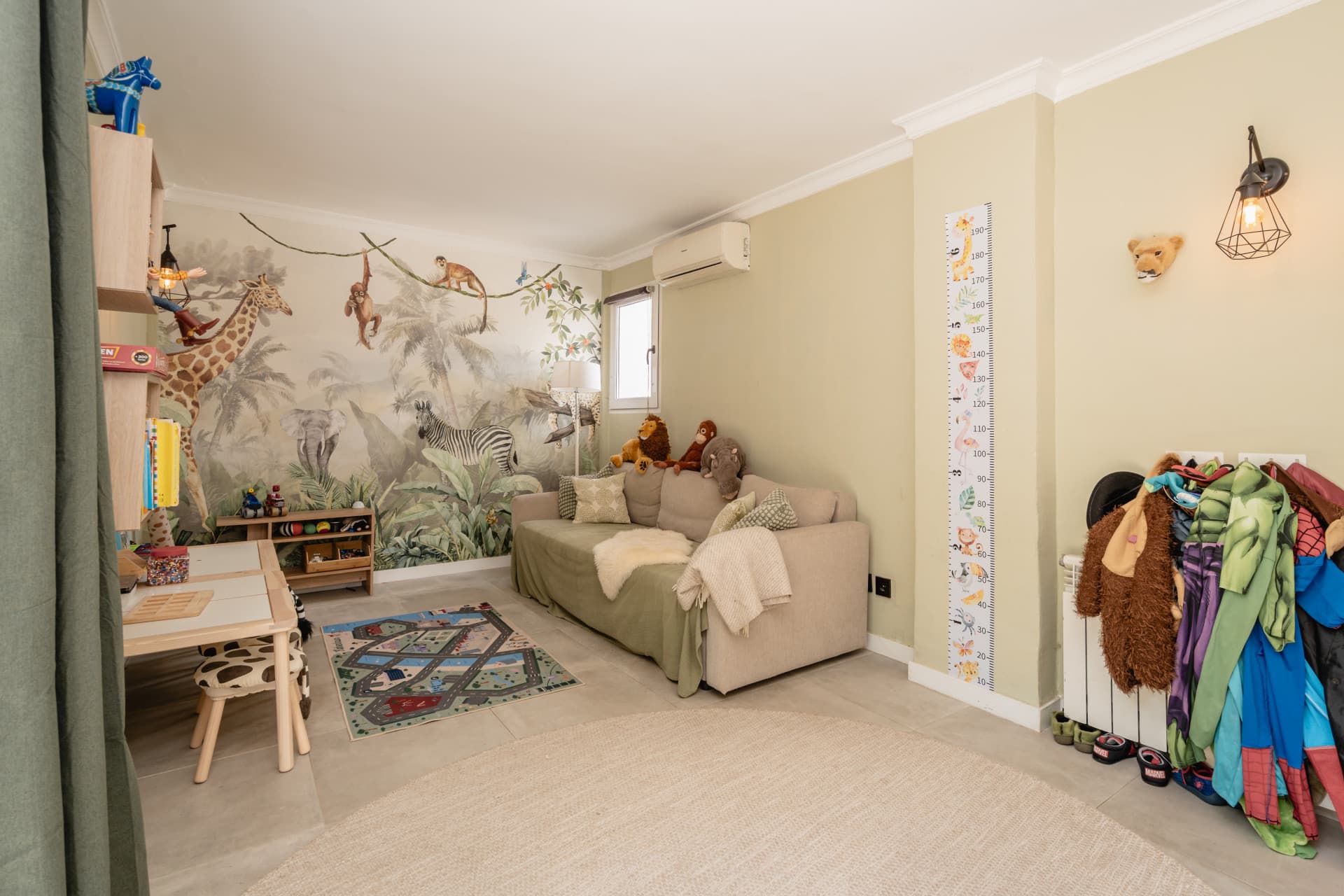Spacious townhouse with villa feel in Señorío de Cortés