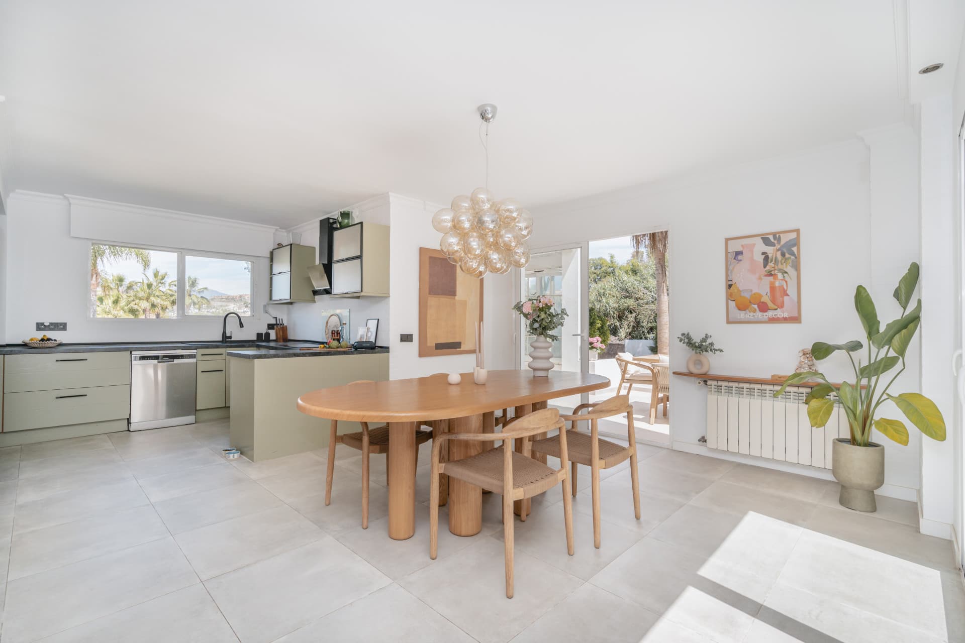 Spacious townhouse with villa feel in Señorío de Cortés