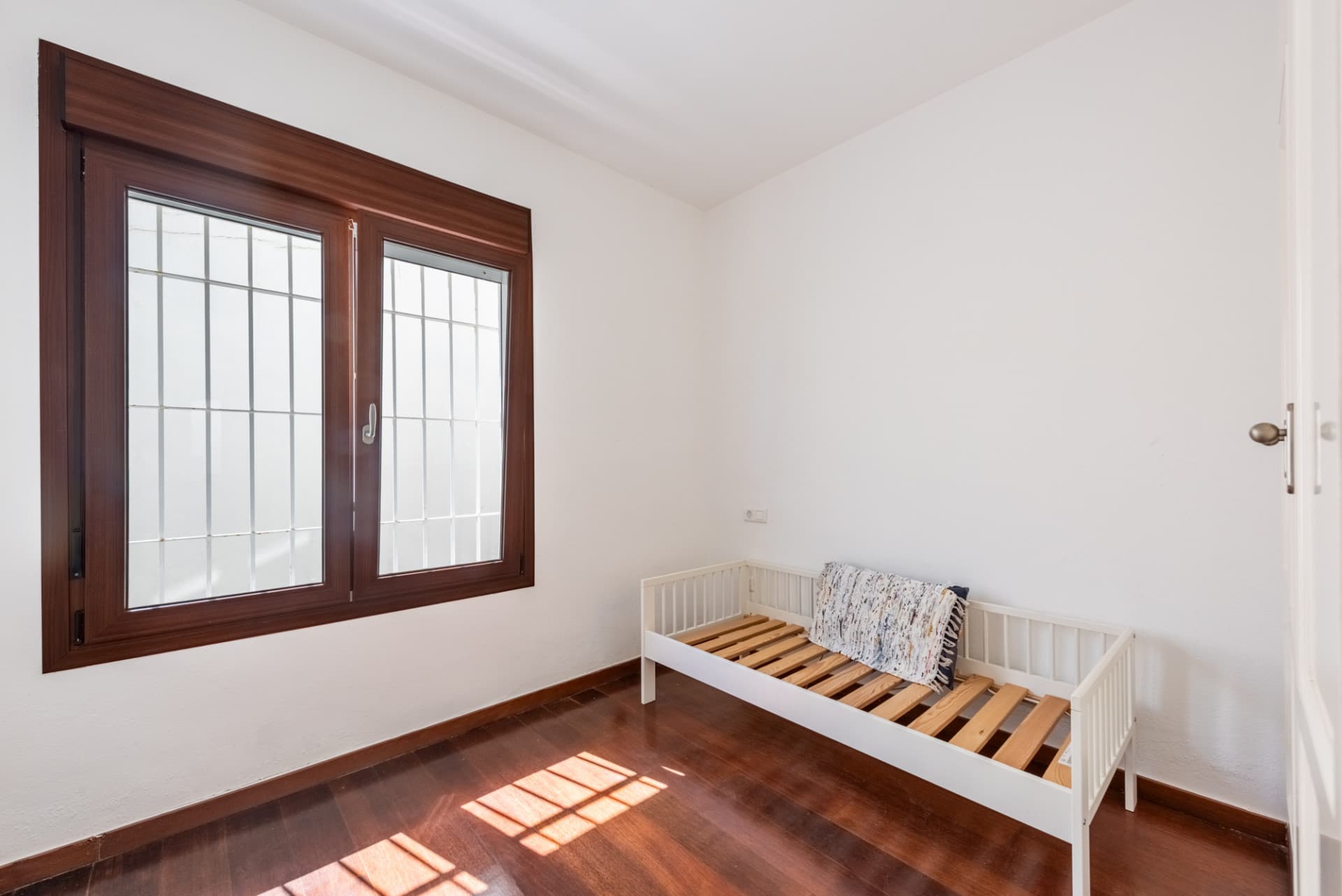 Small villa with panoramic views in Jardines del Águila