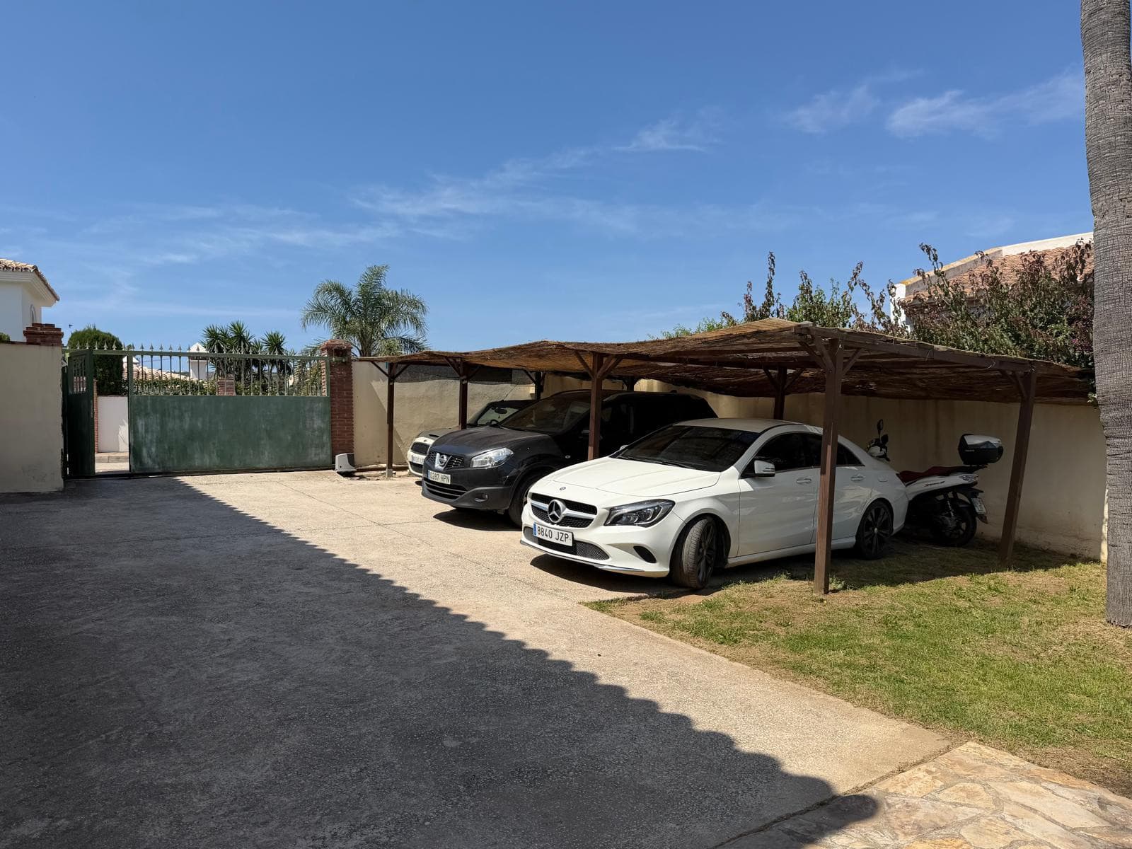 Small villa with panoramic views in Jardines del Águila