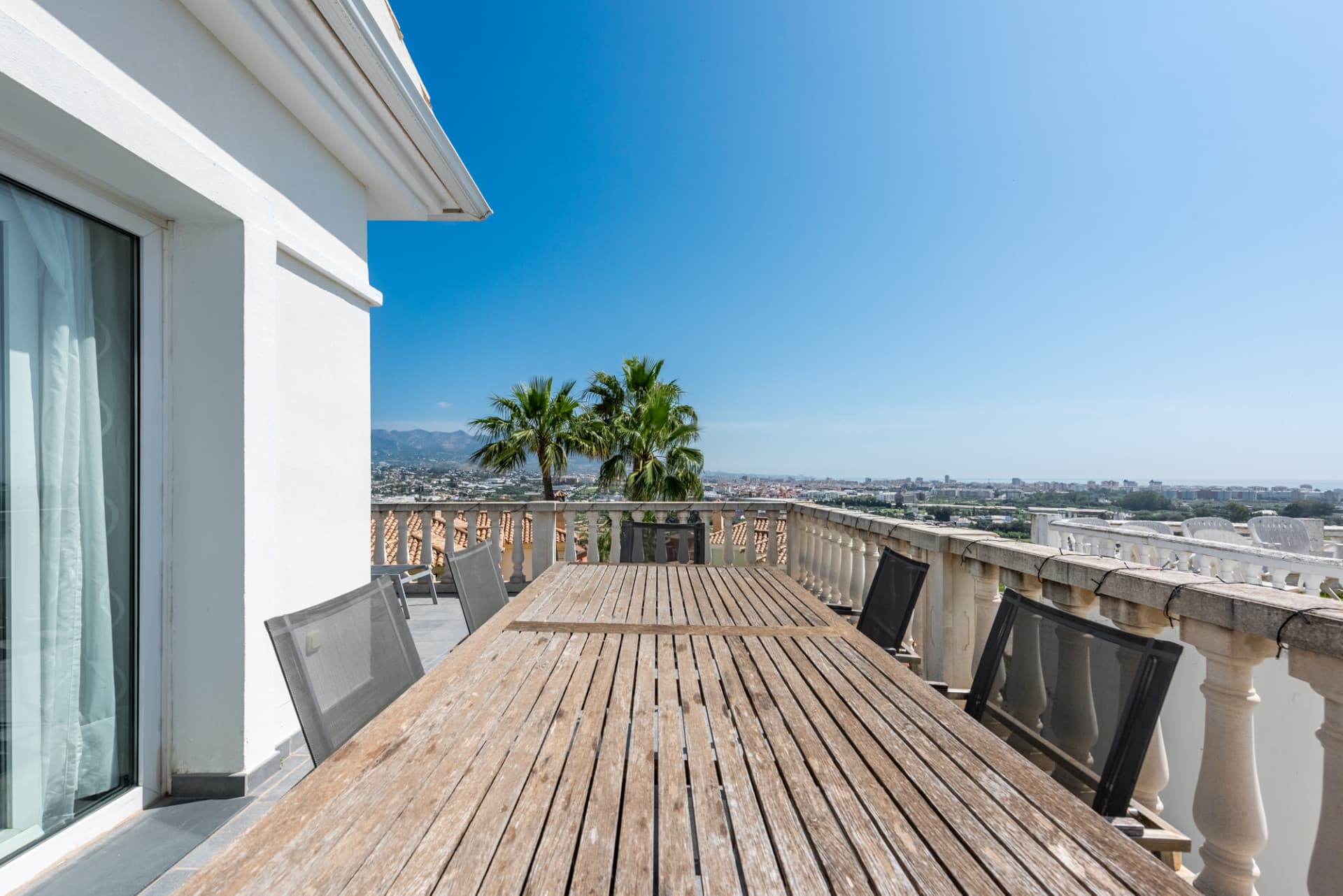 Small villa with panoramic views in Jardines del Águila
