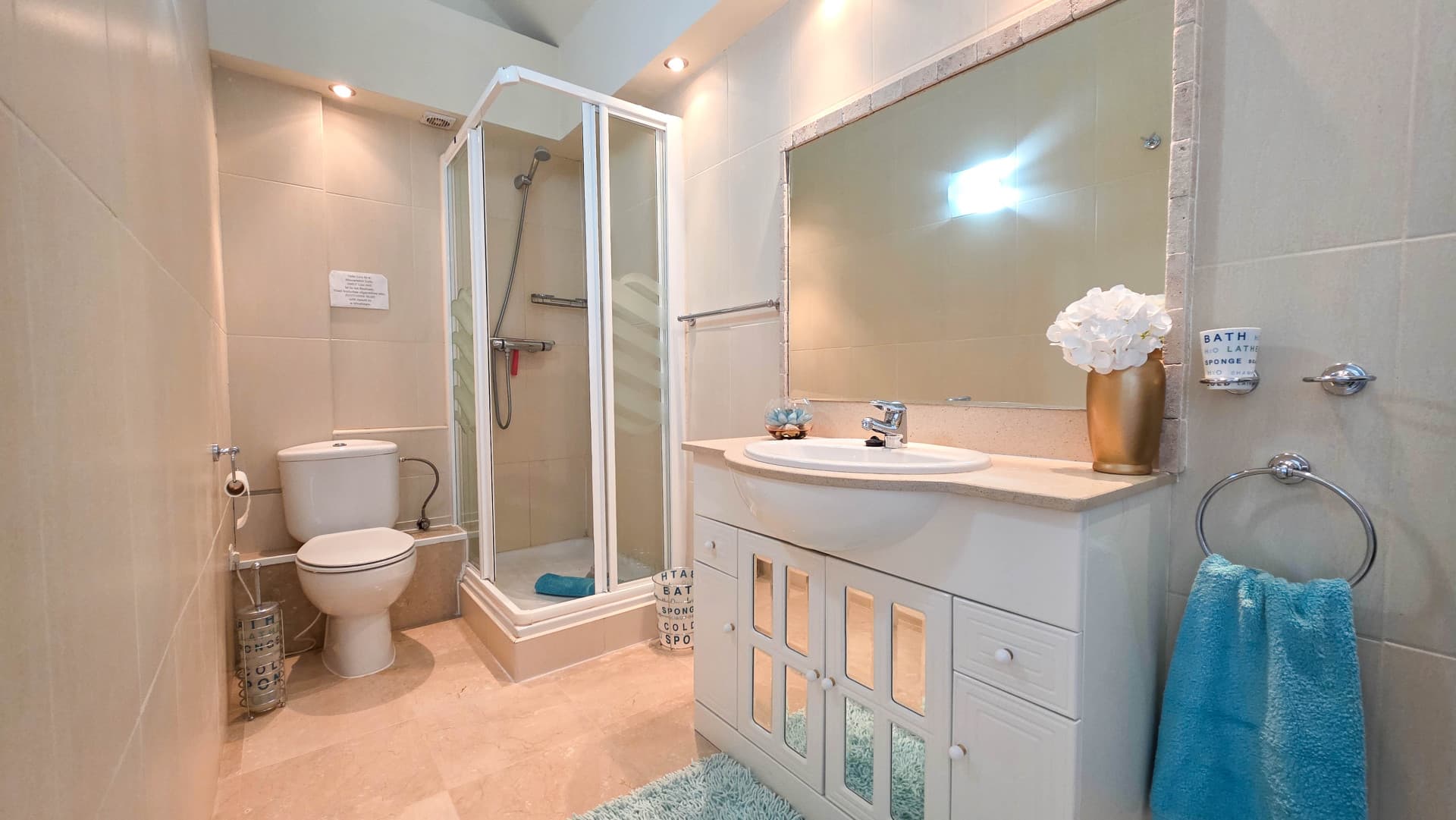 Refurbished Duplex Penthouse with Panoramic Sea and Mountain Views in La Duquesa