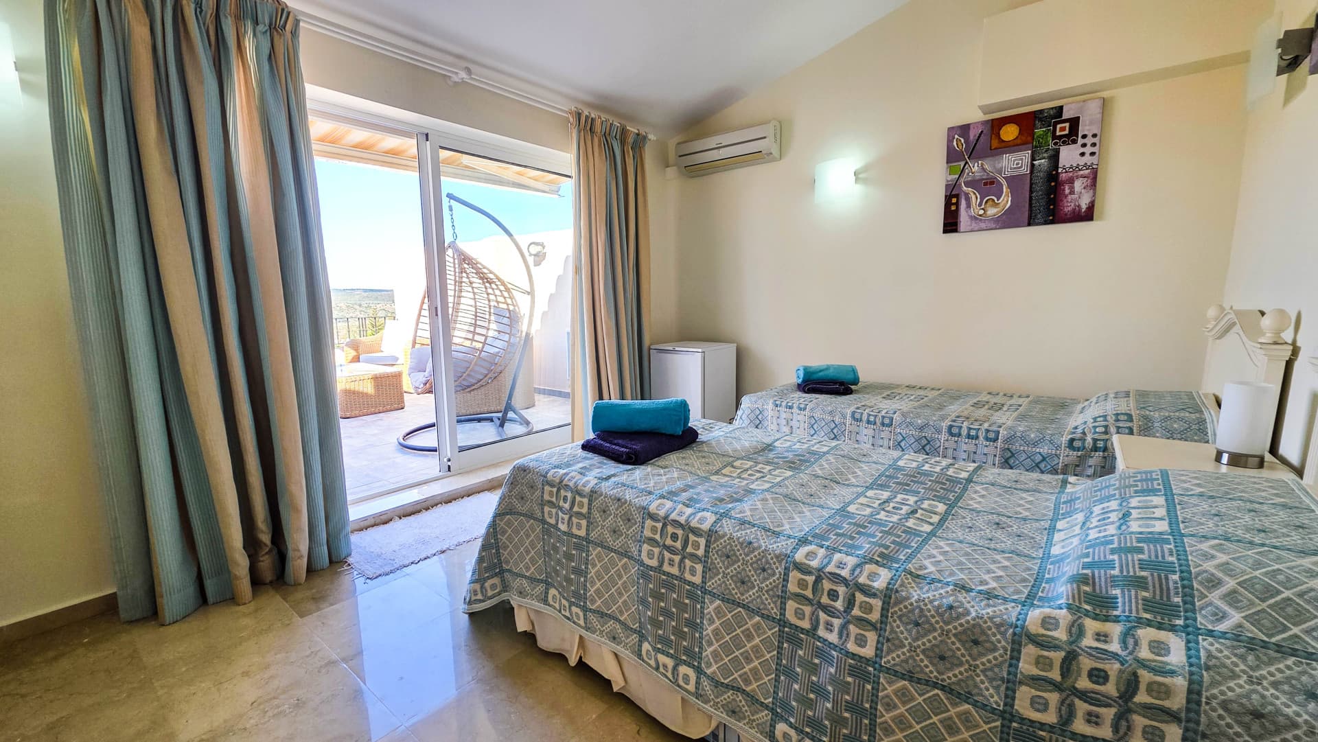 Refurbished Duplex Penthouse with Panoramic Sea and Mountain Views in La Duquesa