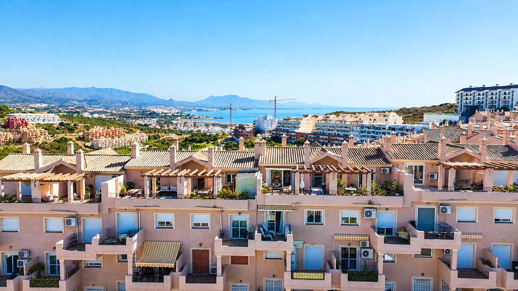 Refurbished Duplex Penthouse with Panoramic Sea and Mountain Views in La Duquesa