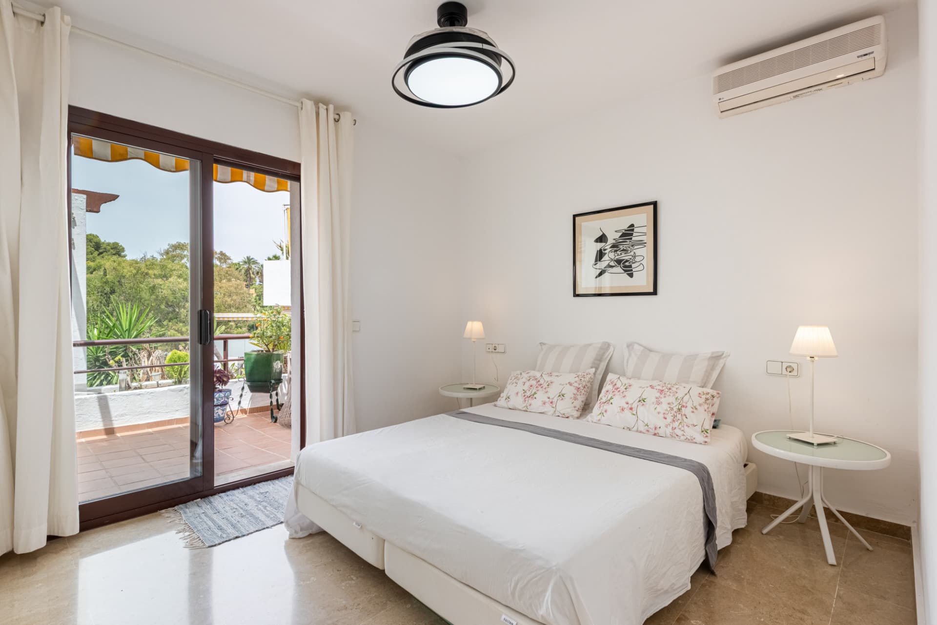 An oasis of tranquillity in the heart of Marbella's exclusive Golden Mile.