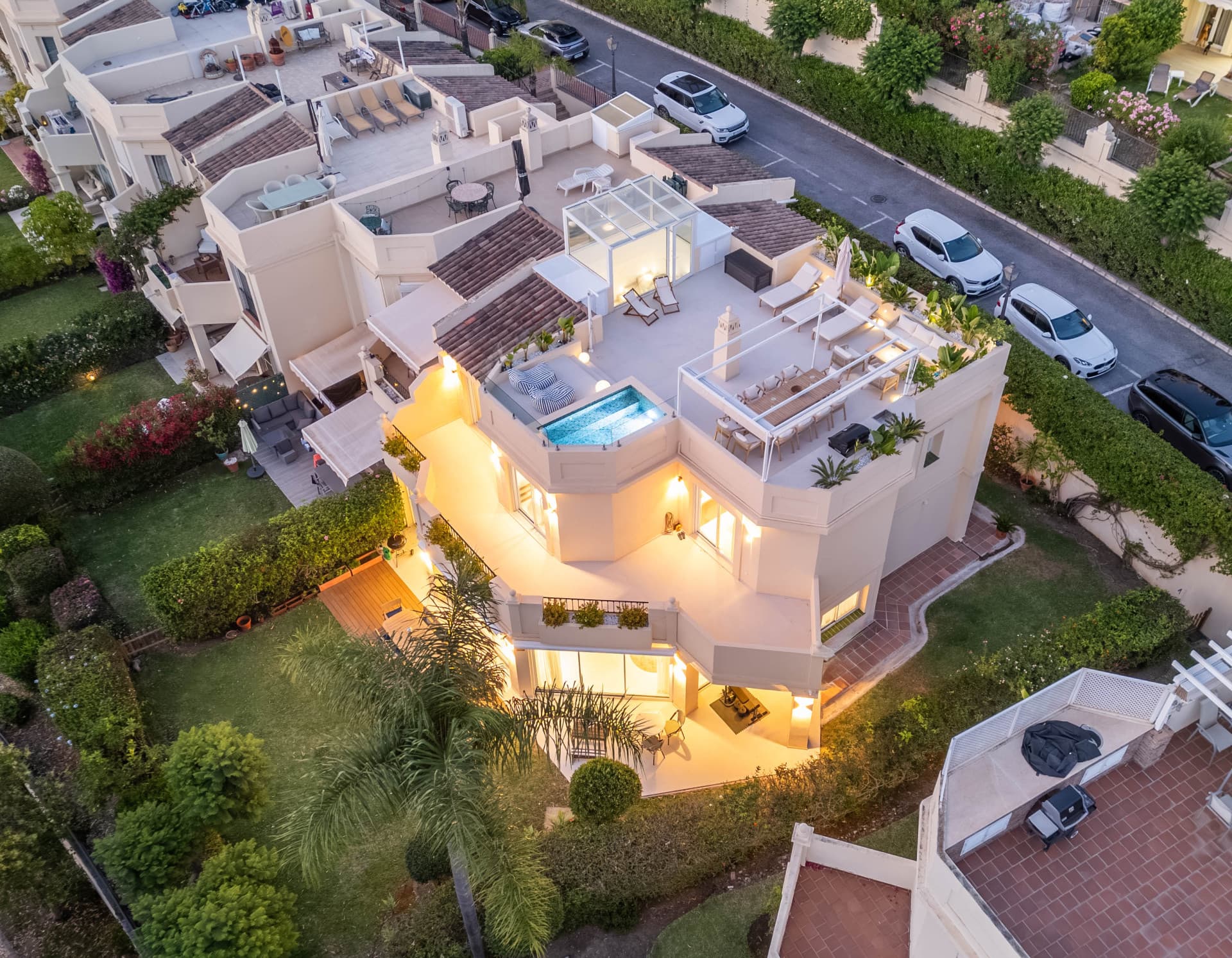Elegant Family Villa with Panoramic Golf & Mountain Views in La Quinta Hills