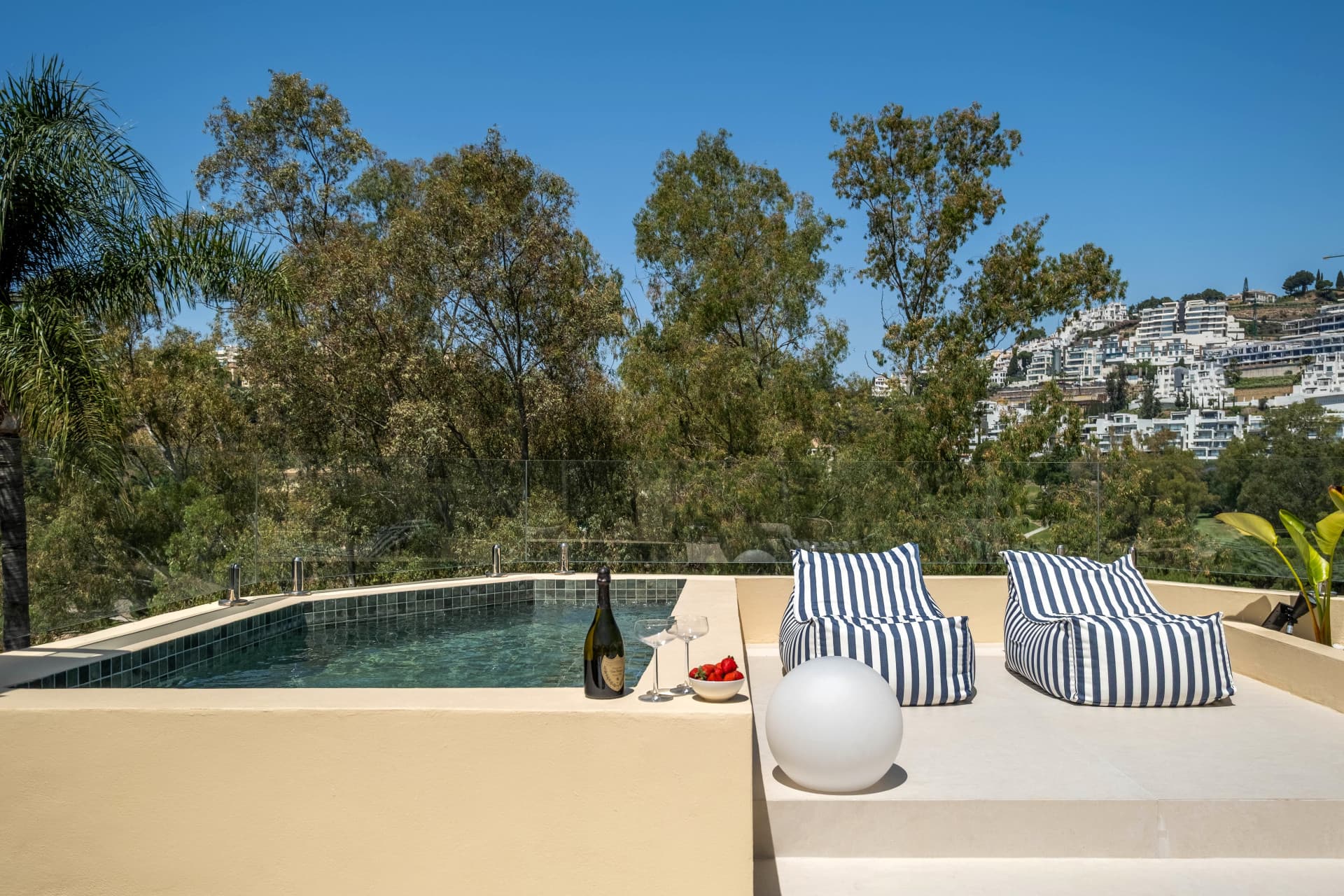 Elegant Family Villa with Panoramic Golf & Mountain Views in La Quinta Hills