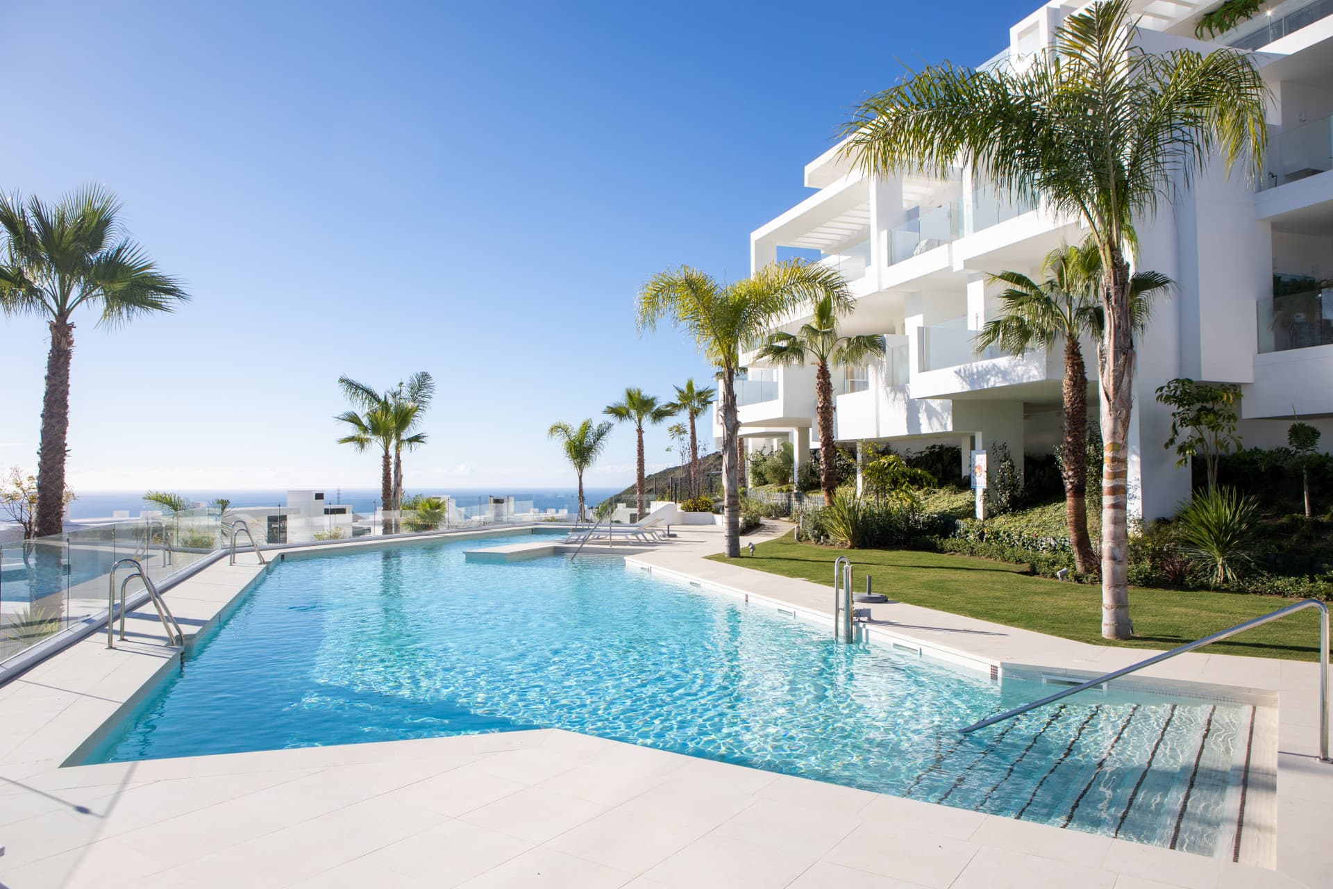 Spectacular Penthouse with a Roof Terrace and its Own Private Pool & Jacuzzi with The Best Sea and Mountain Views