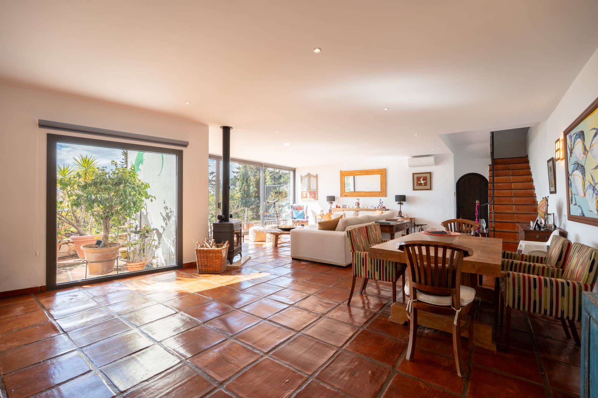 Elegant 4-Bedroom Luxury Villa Walking Distance to Mijas Pueblo