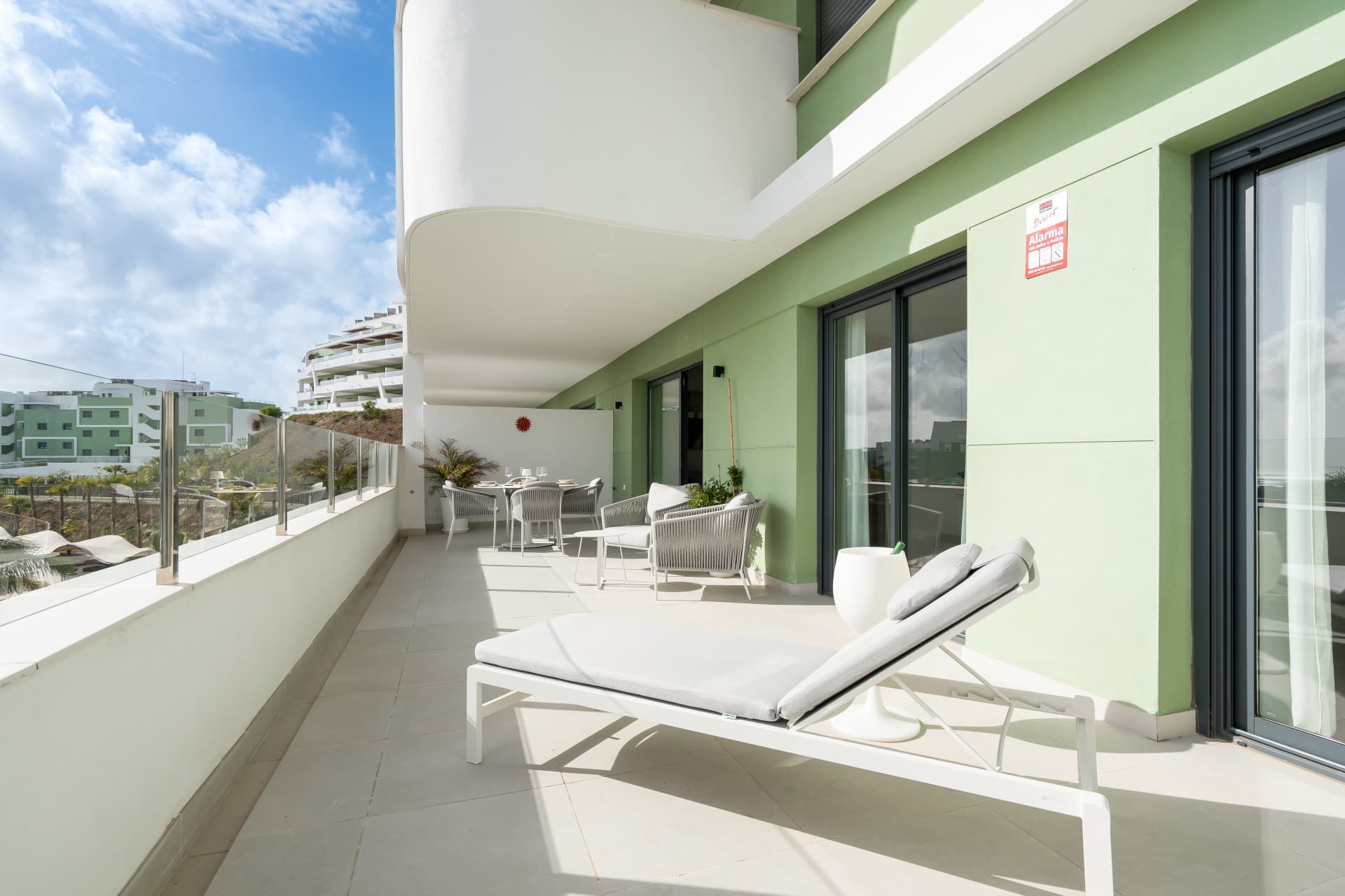 Stijlvol modern appartement met panoramisch uitzicht in Ipanema Homes – Calanova Golf