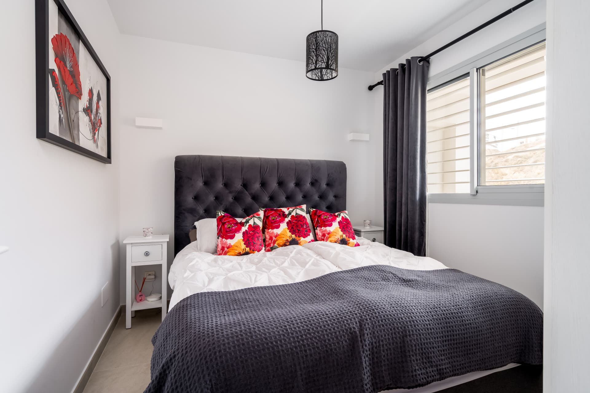 Spacious, modern and fully furnished corner apartment in Wave Collection