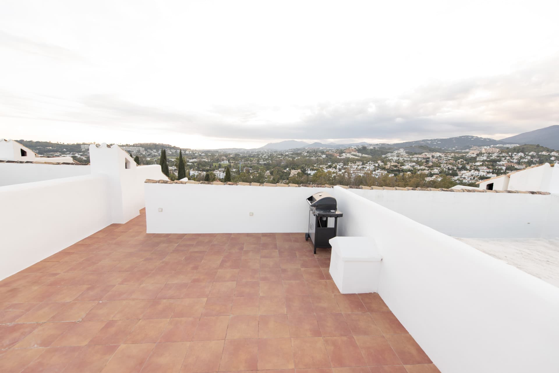 A stunning, renovated townhouse in Nueva Andalucía, Aloha.