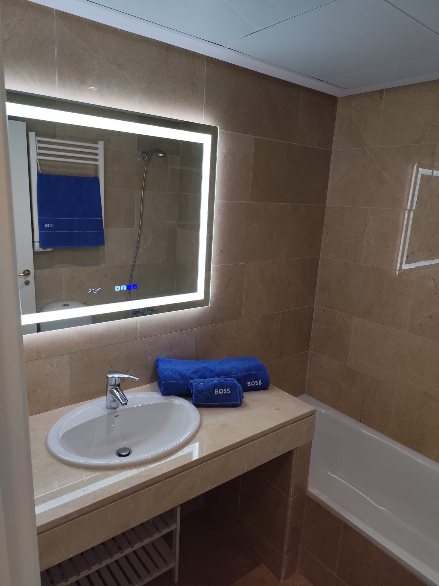 Brand-New Furnished Apartment in Exclusive Urb. Coto Real Duquesa