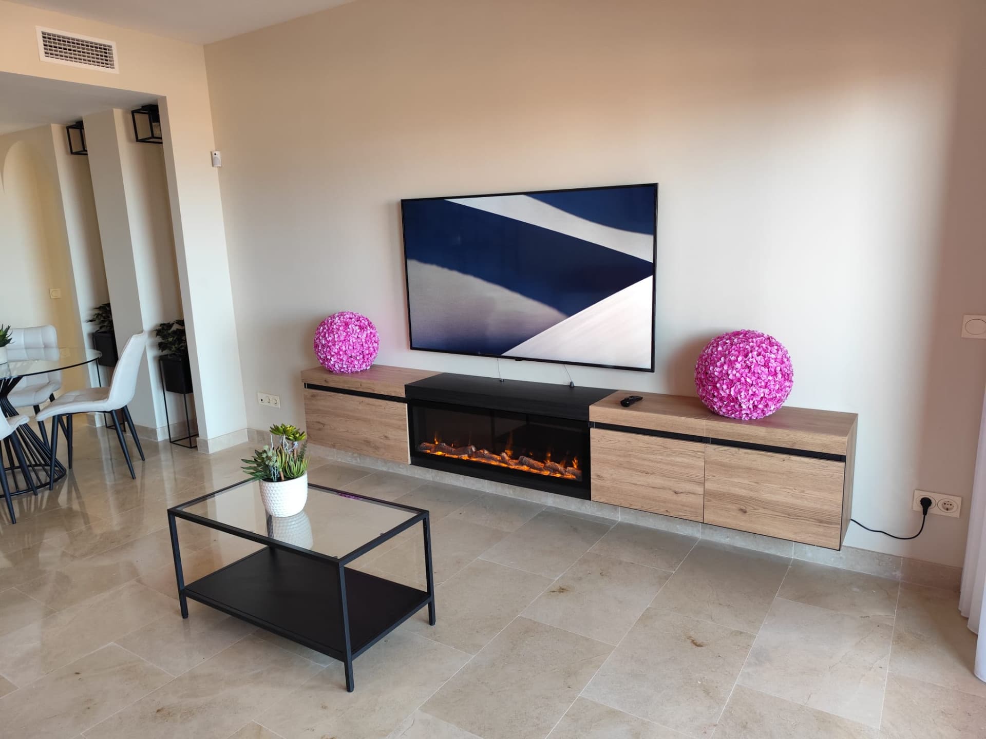 Brand-New Furnished Apartment in Exclusive Urb. Coto Real Duquesa