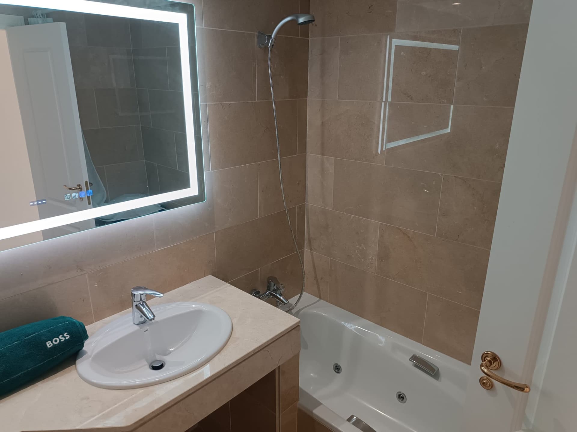 Brand-New Furnished Apartment in Exclusive Urb. Coto Real Duquesa
