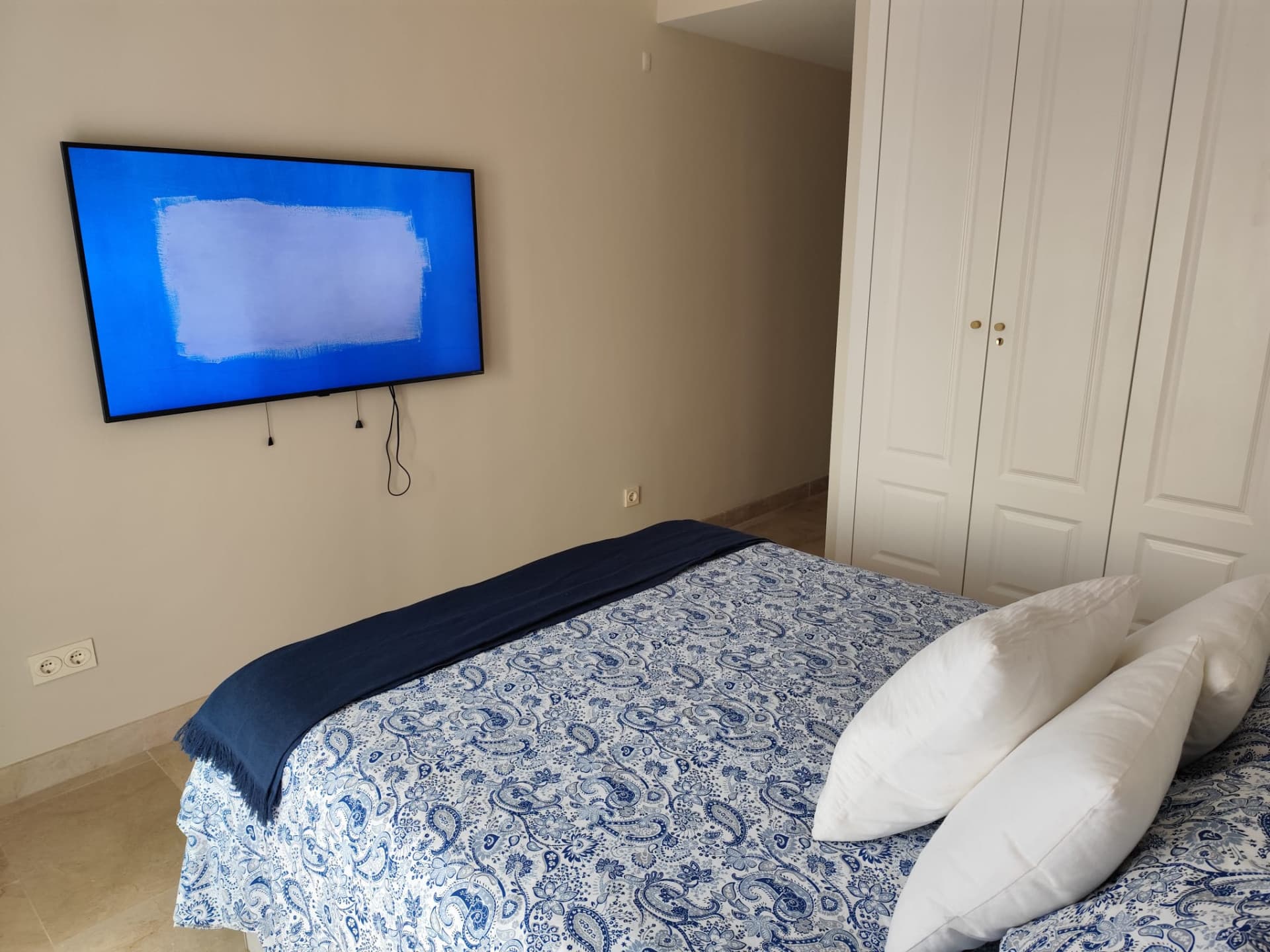 Brand-New Furnished Apartment in Exclusive Urb. Coto Real Duquesa