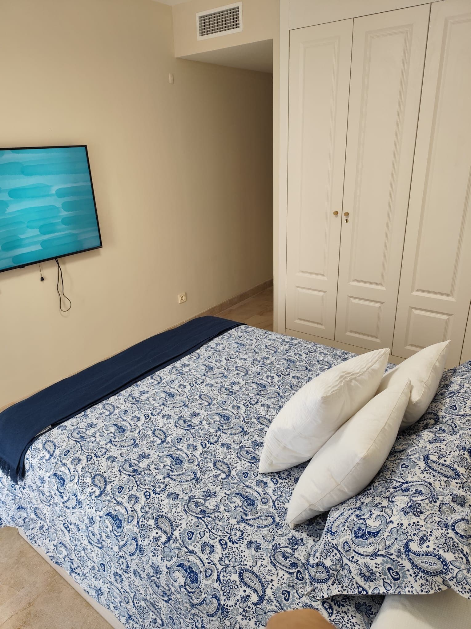Brand-New Furnished Apartment in Exclusive Urb. Coto Real Duquesa