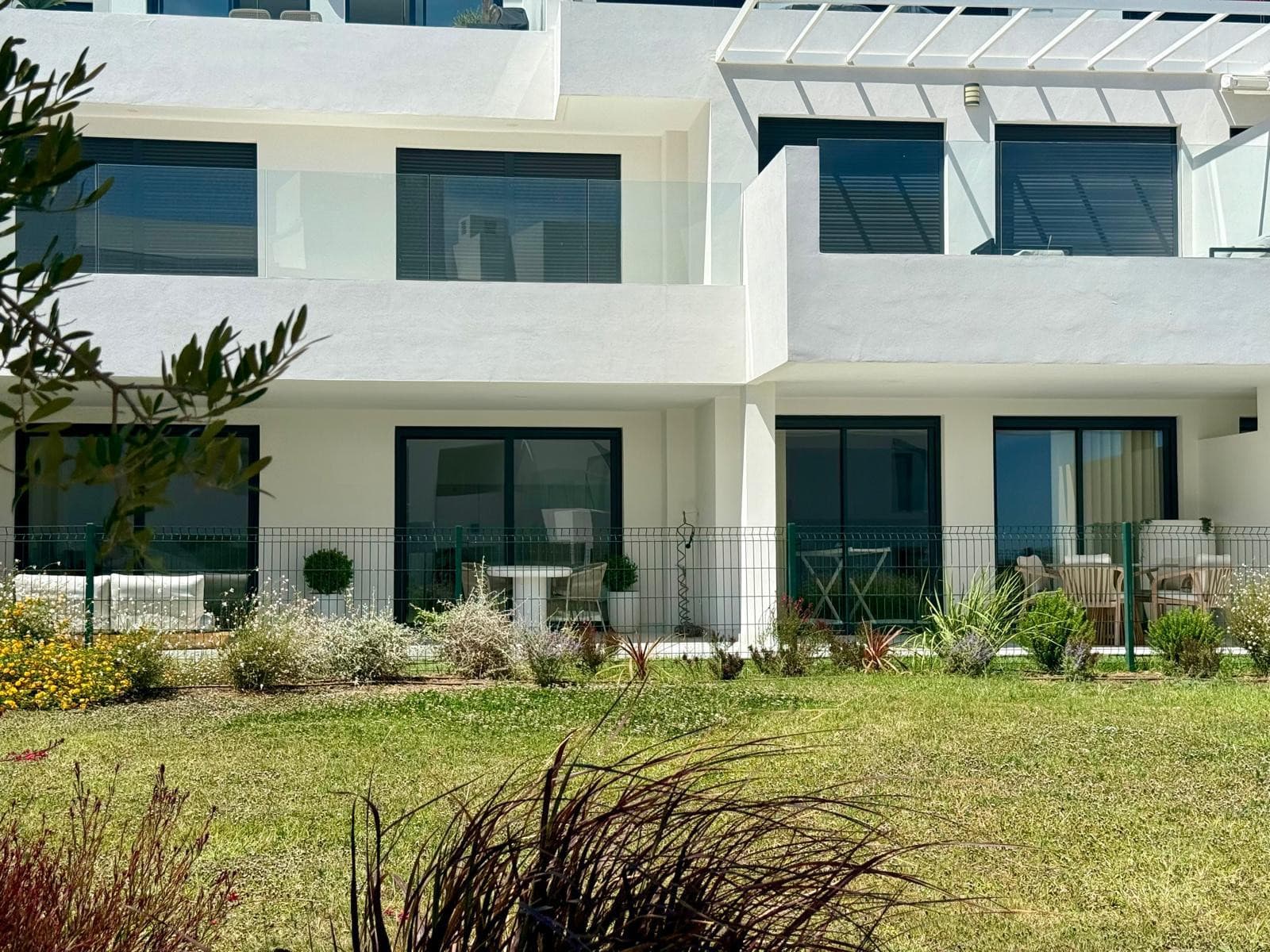 Discover Your Dream Home: Luxurious Brand-New Apartment in Casares Costa