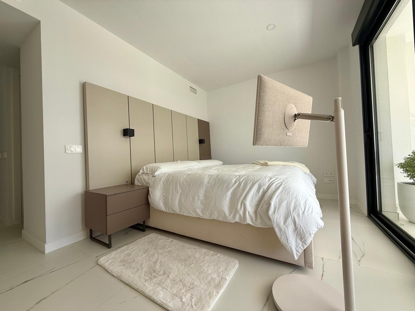 Discover Your Dream Home: Luxurious Brand-New Apartment in Casares Costa