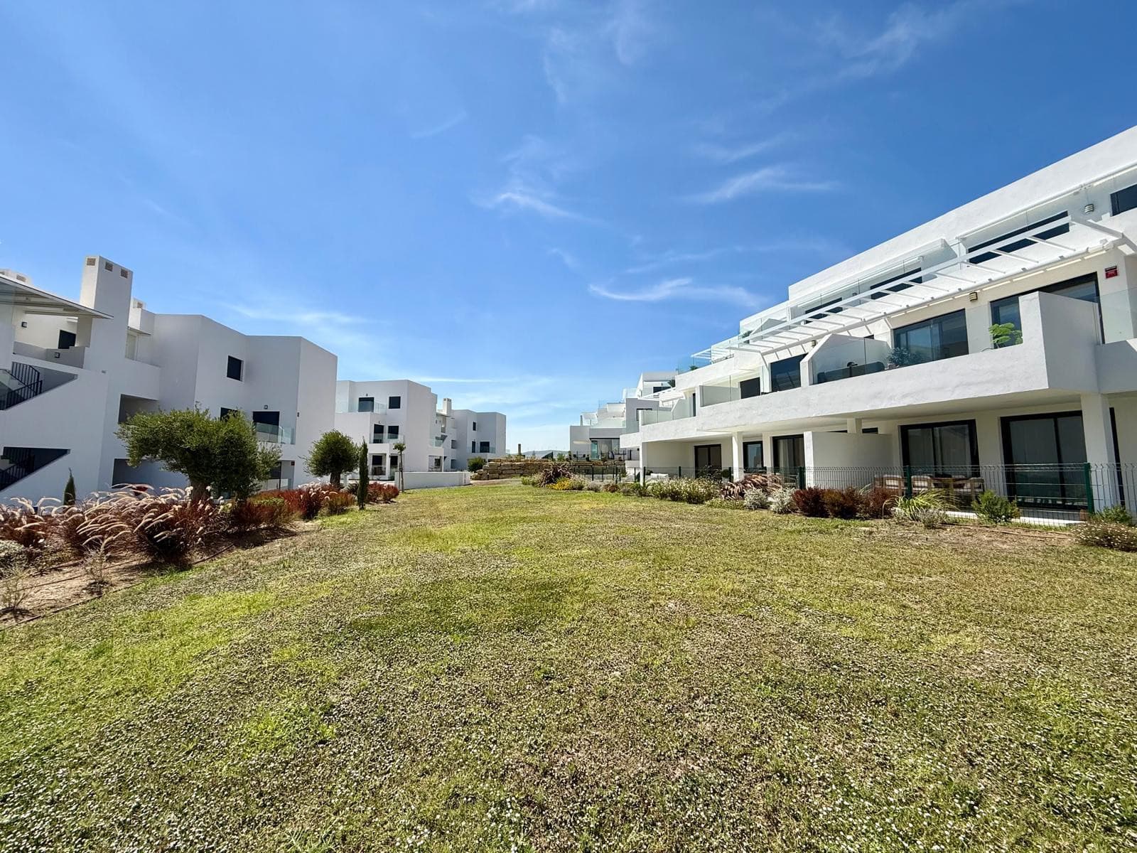 Discover Your Dream Home: Luxurious Brand-New Apartment in Casares Costa