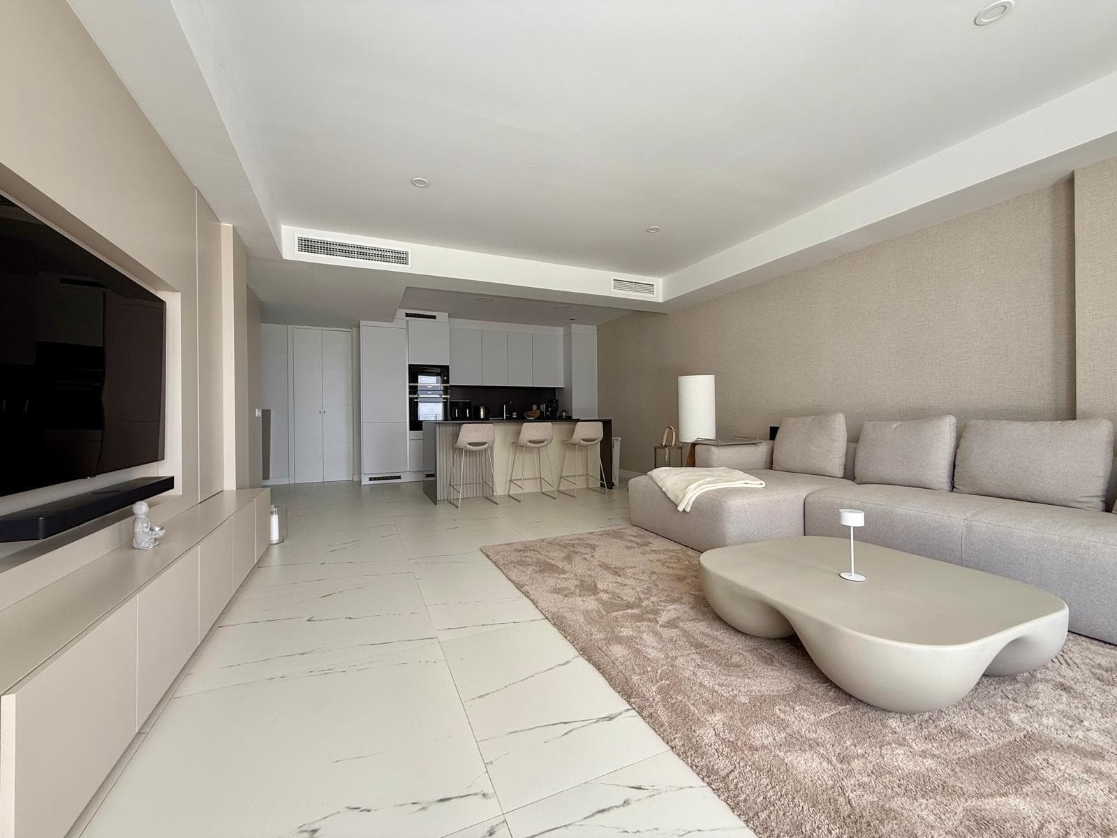 Discover Your Dream Home: Luxurious Brand-New Apartment in Casares Costa