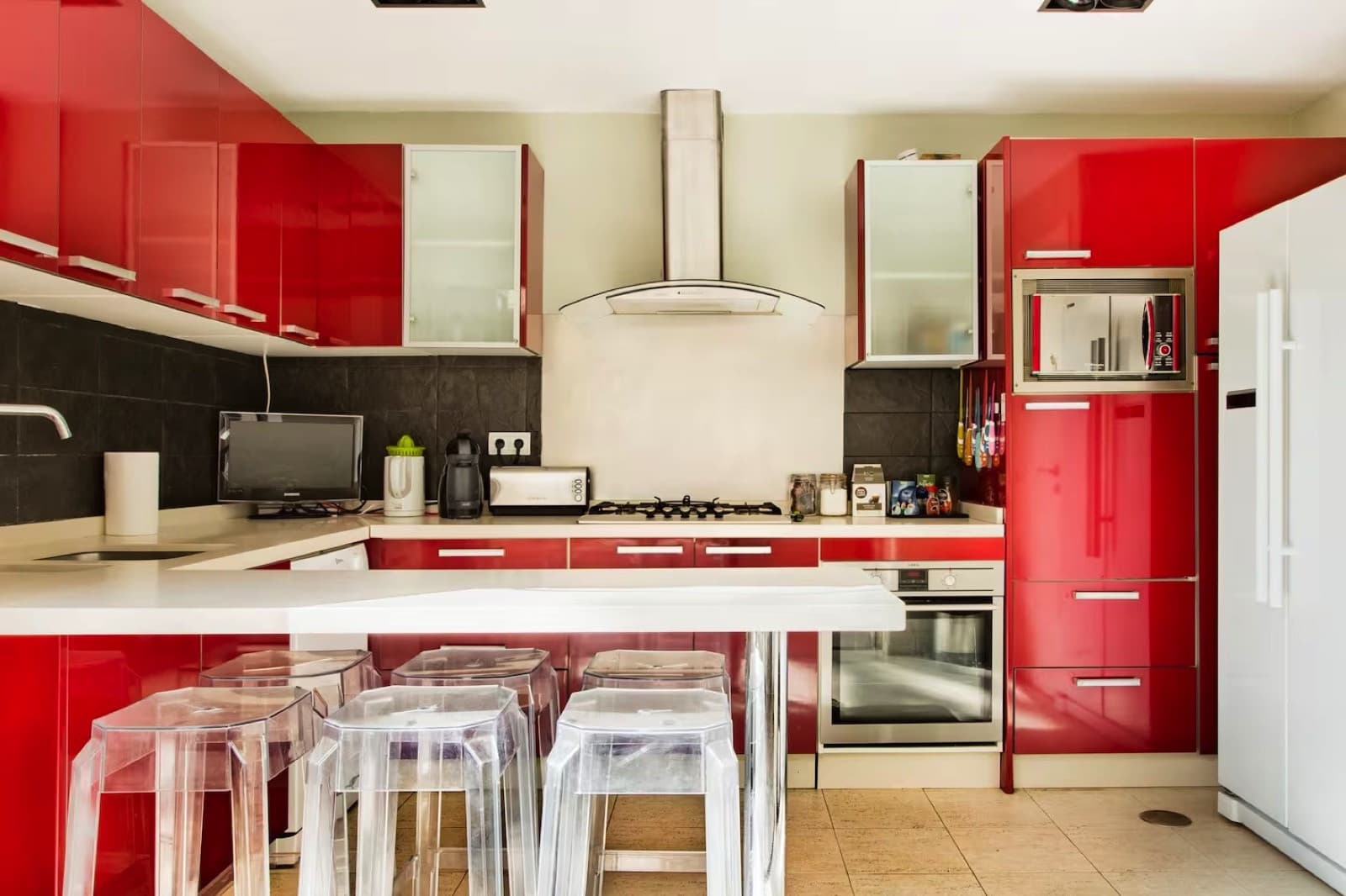 Stunning 5-Bedroom Townhouse in Altos del Rodeo