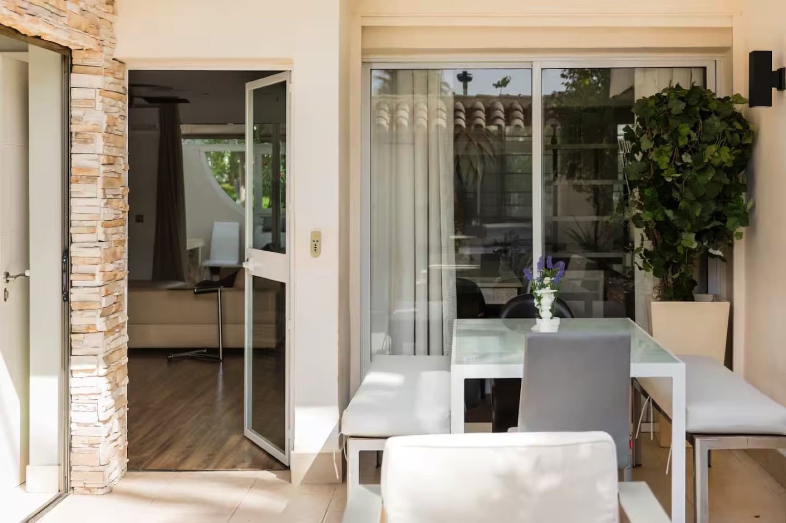Stunning 5-Bedroom Townhouse in Altos del Rodeo
