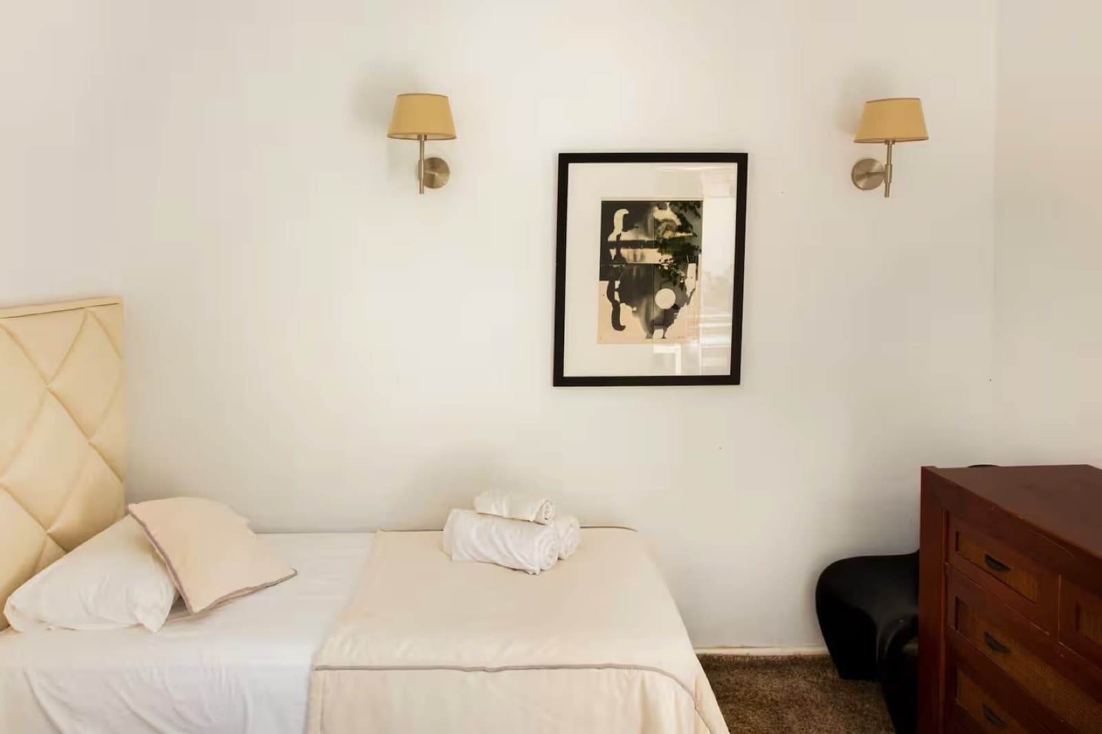 Stunning 5-Bedroom Townhouse in Altos del Rodeo