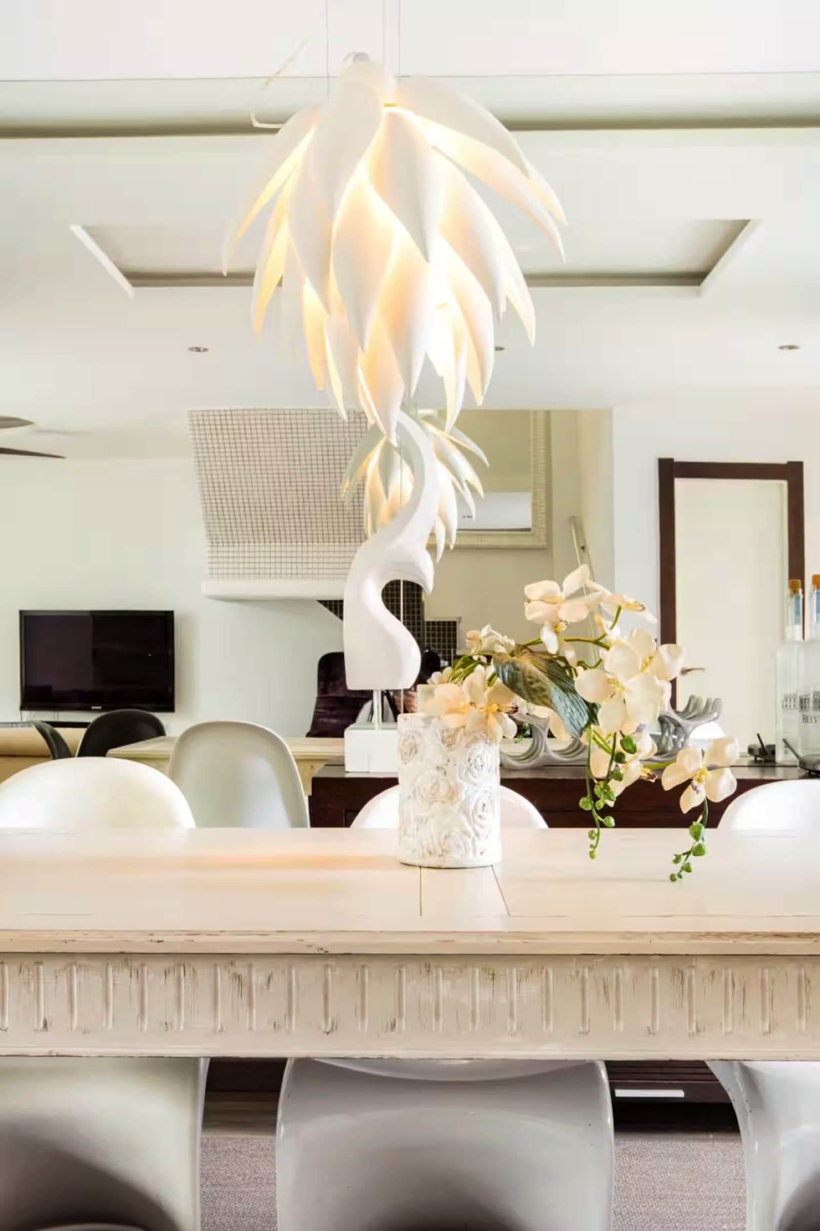 Stunning 5-Bedroom Townhouse in Altos del Rodeo