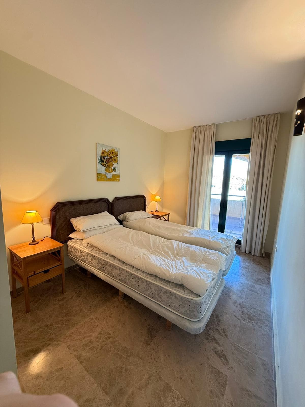 Immaculate Apartment in the Prestigious Los Almendros