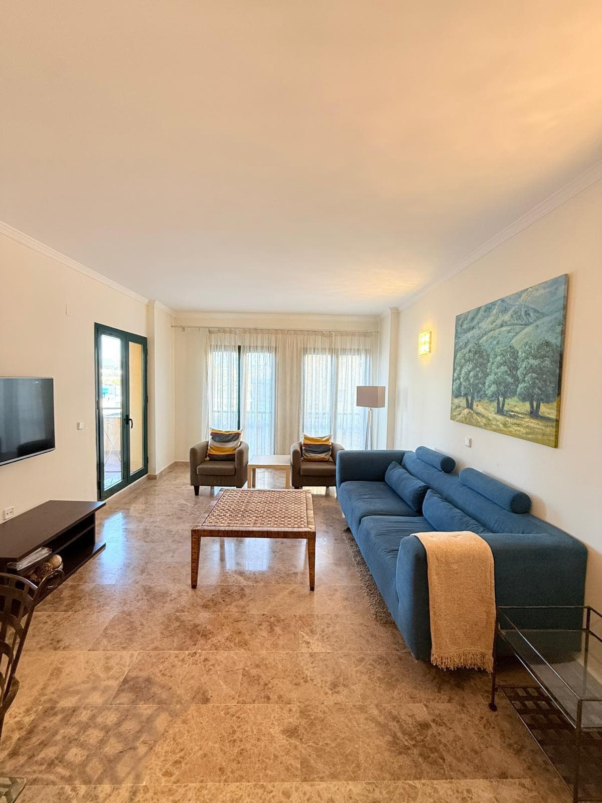 Immaculate Apartment in the Prestigious Los Almendros