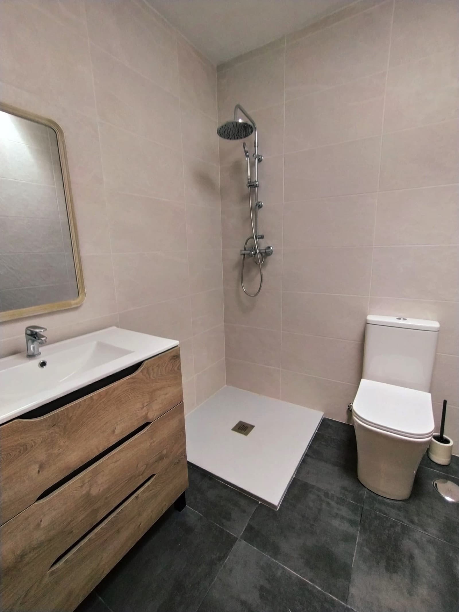 Charming Semi-Detached Townhouse