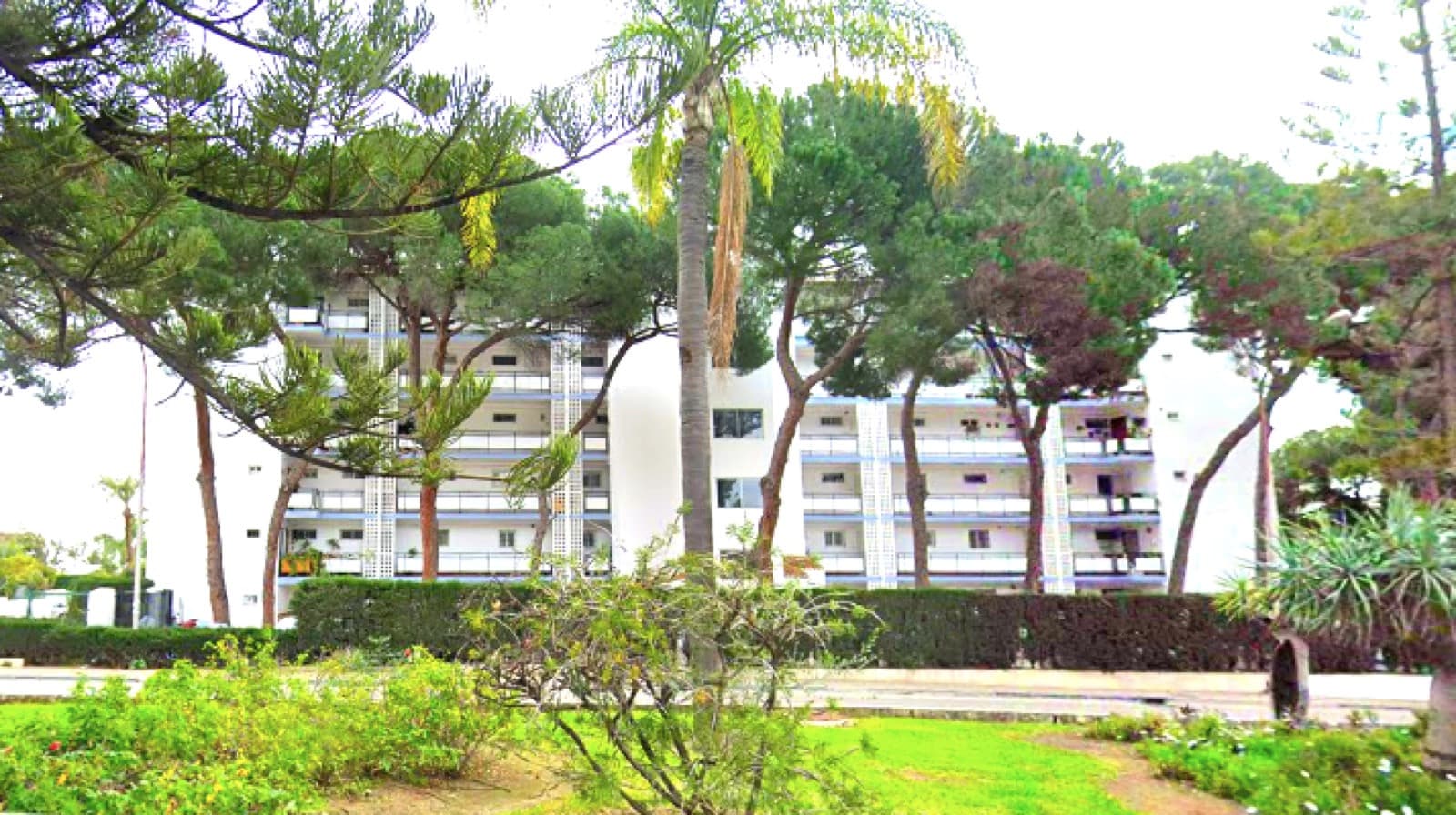 Luminoso Piso Reformado y Amueblado en el Prestigioso centro de Marbella