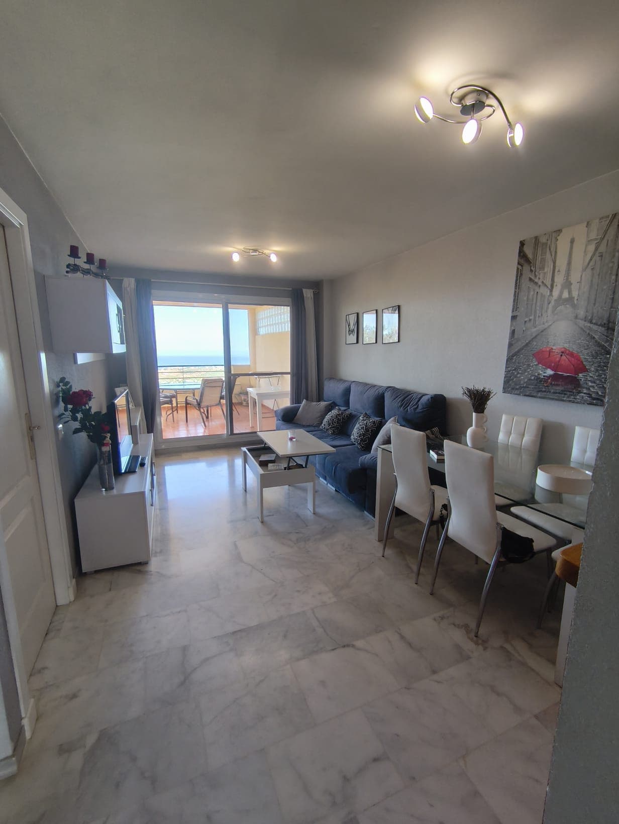 Charming Top-Floor Flat in Hacienda Casares