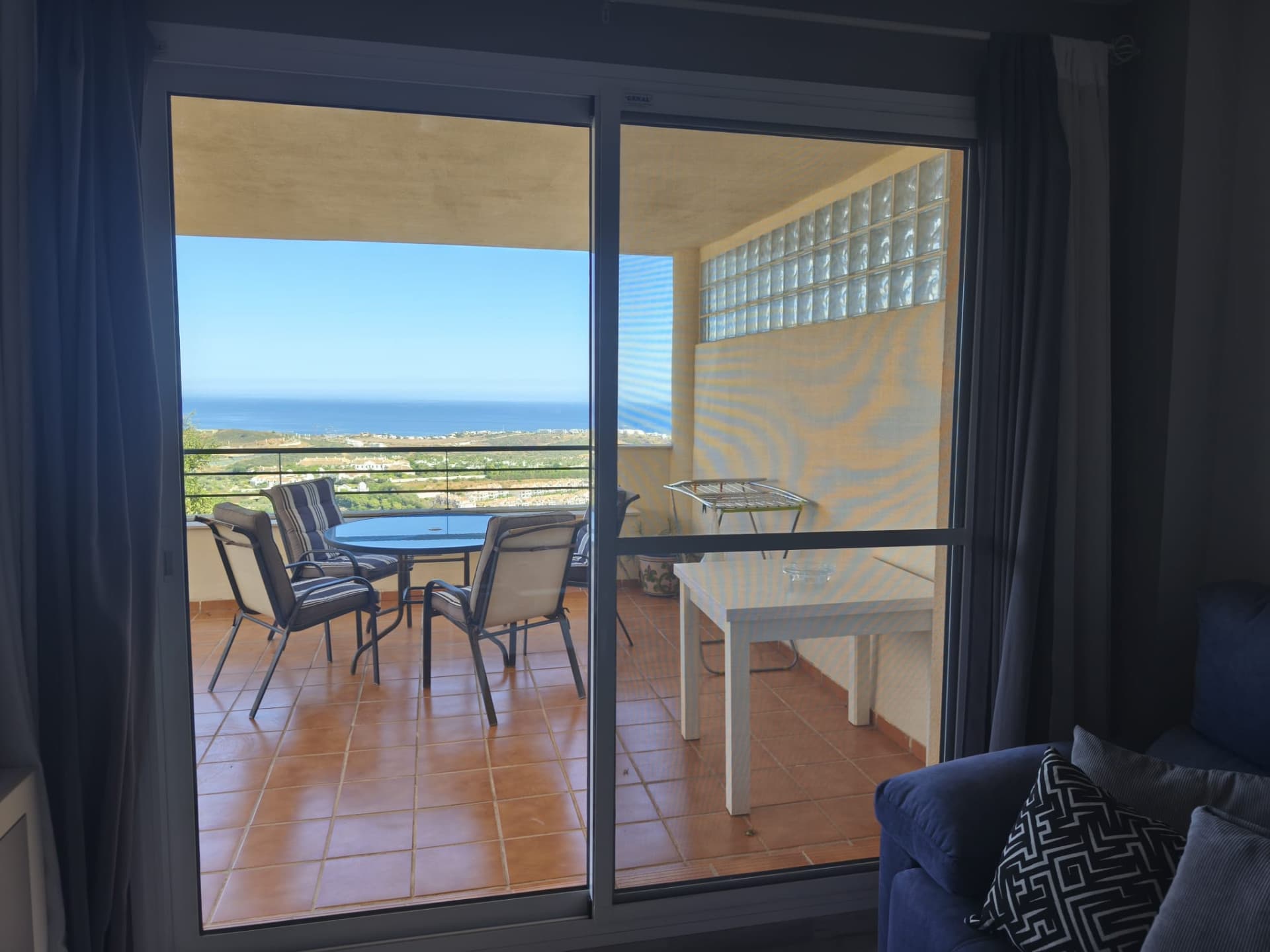 Charming Top-Floor Flat in Hacienda Casares