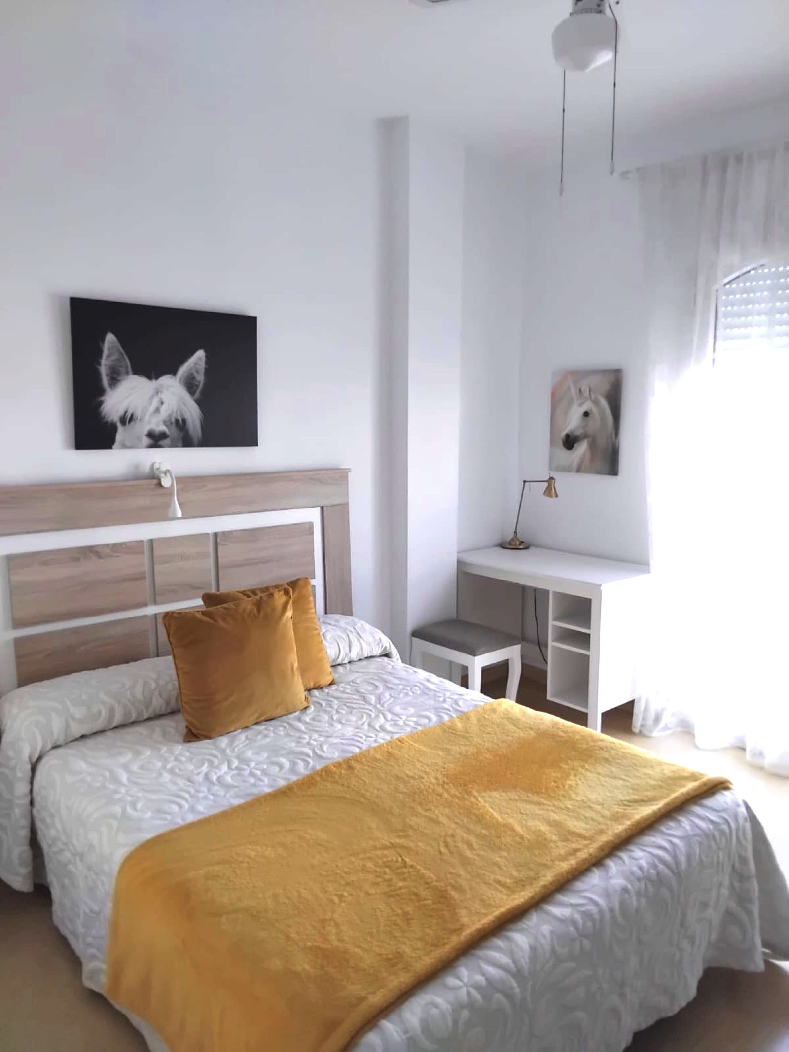 Charming first-floor apartment in the sought-after Urbanización Sabinillas Playa