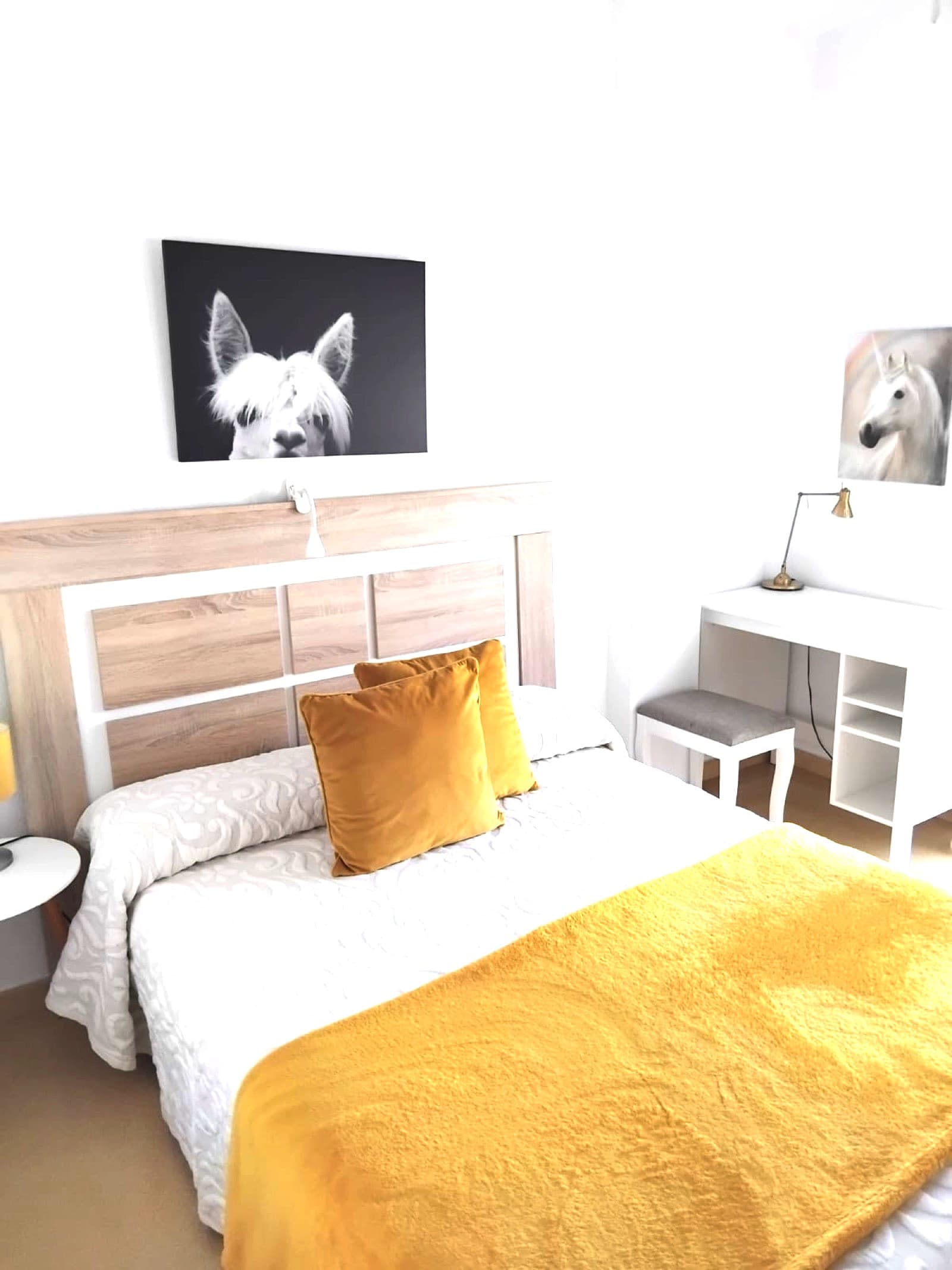 Charming first-floor apartment in the sought-after Urbanización Sabinillas Playa