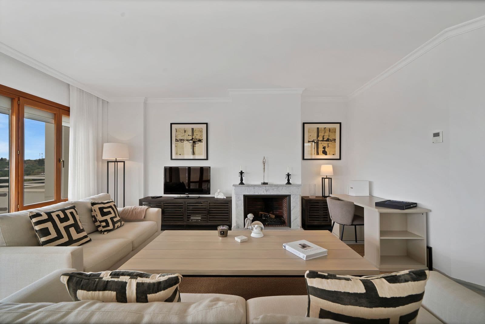 Recently renovated, west-facing middle-floor apartment within the exclusive gated community