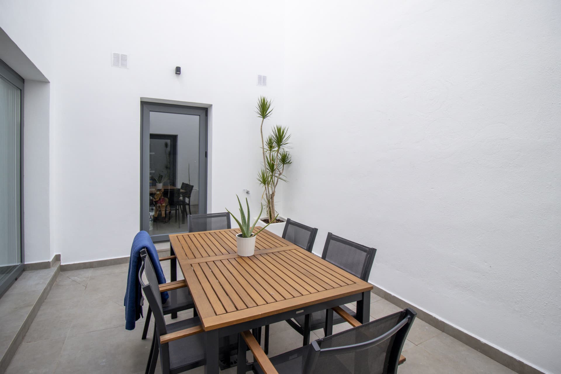 Exceptional new-build semi-detached villa in the heart of San Pedro de Alcántara