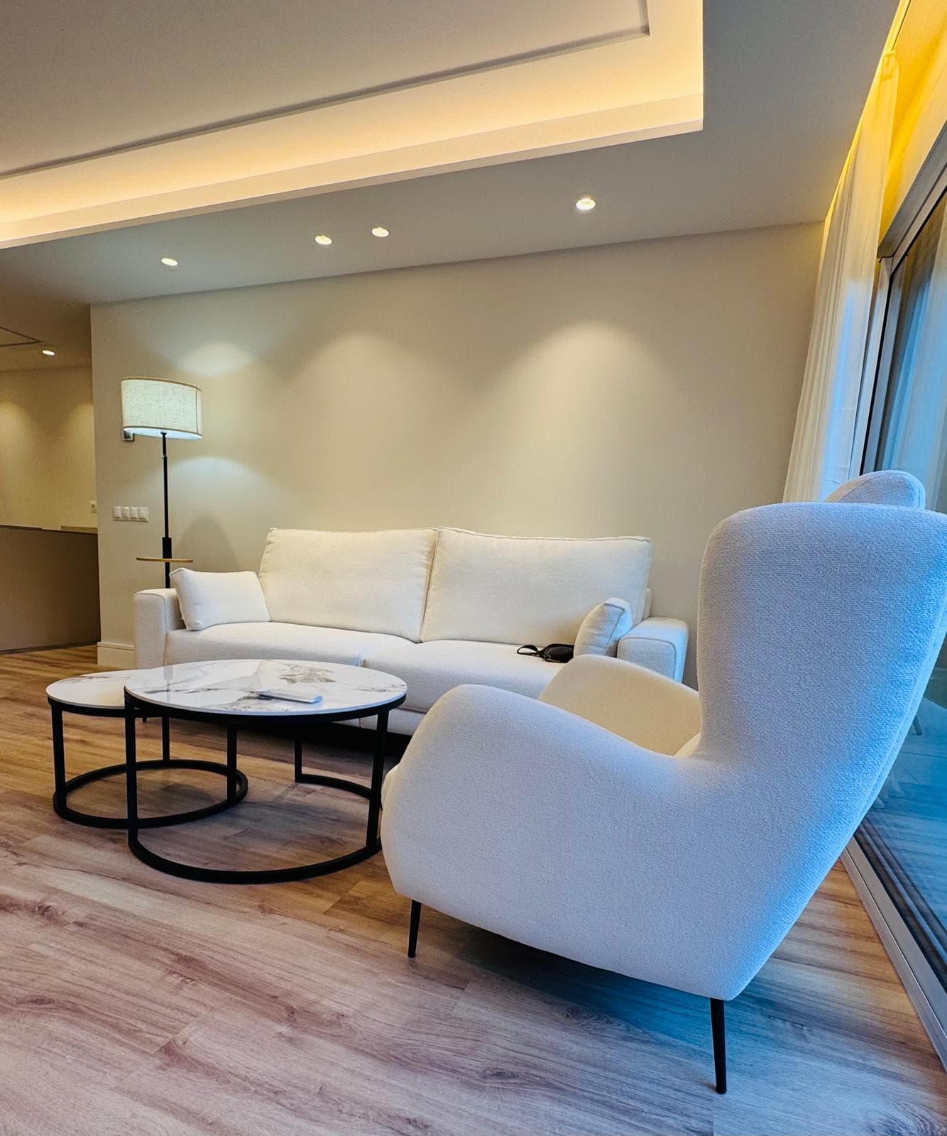 Fully Renovated Modern Apartment in Urbanización Las Petunias