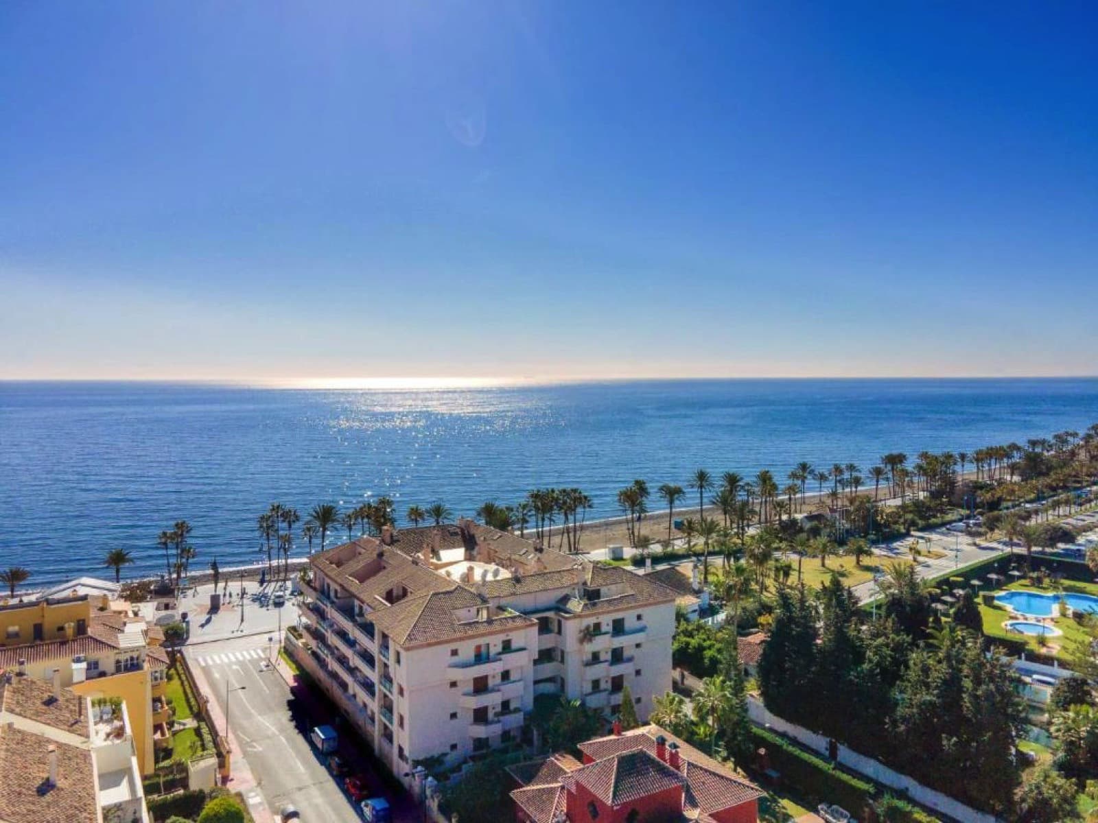 Fully Renovated Modern Apartment in Urbanización Las Petunias
